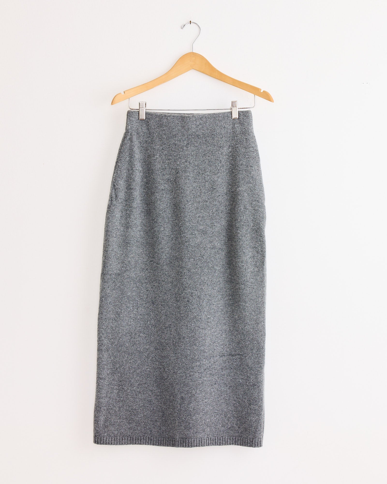 Cashmere Blend Knit Midi Skirt in Grey