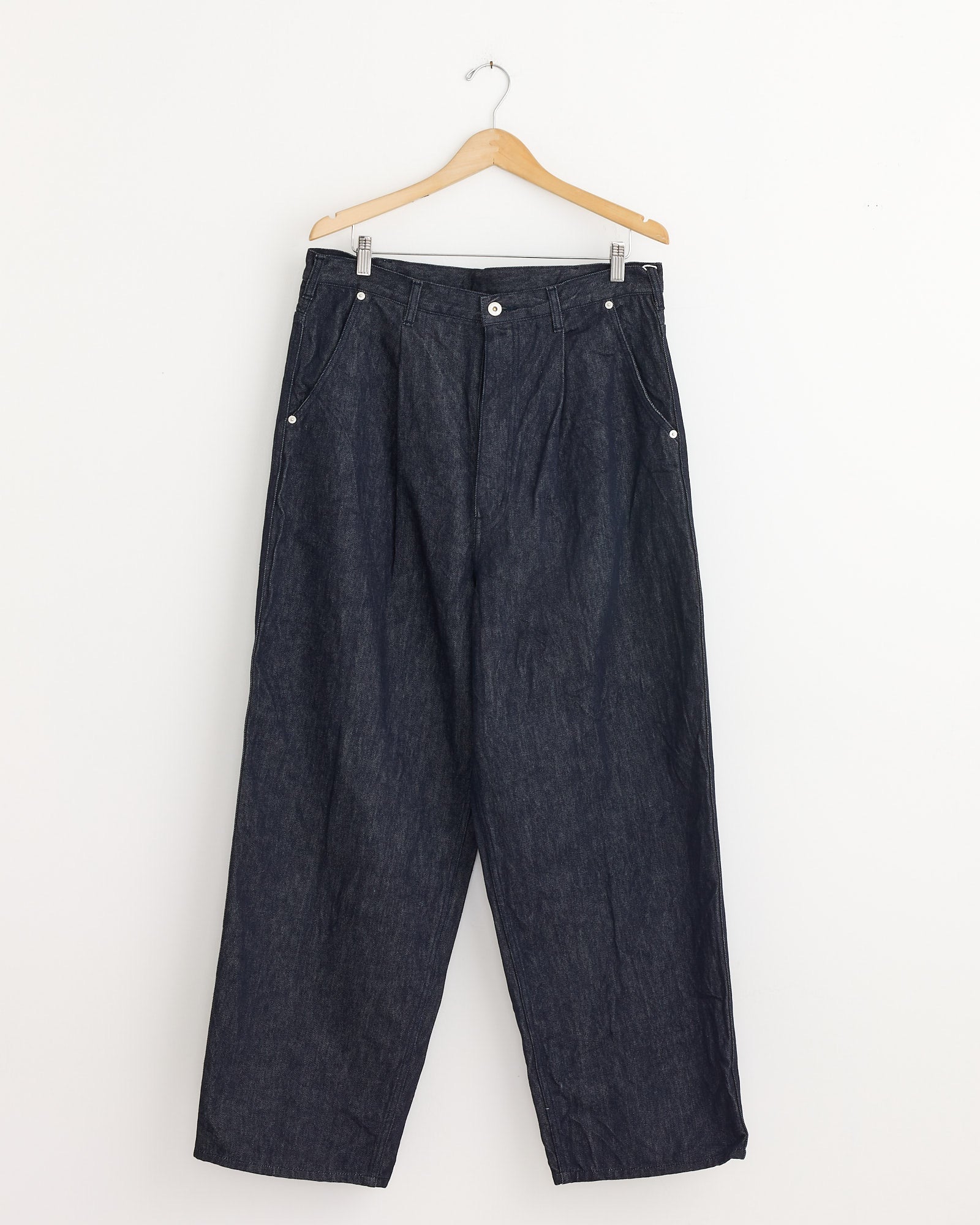 Pleated Jeans in Indigo