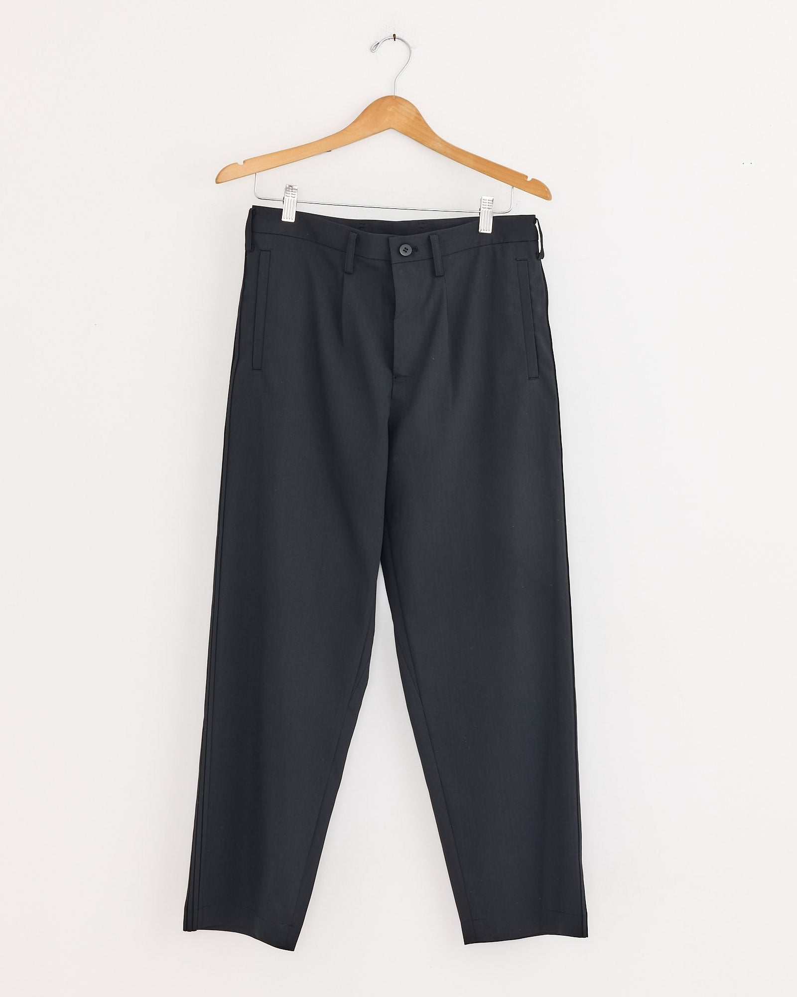 Air Pleats Pant in Black
