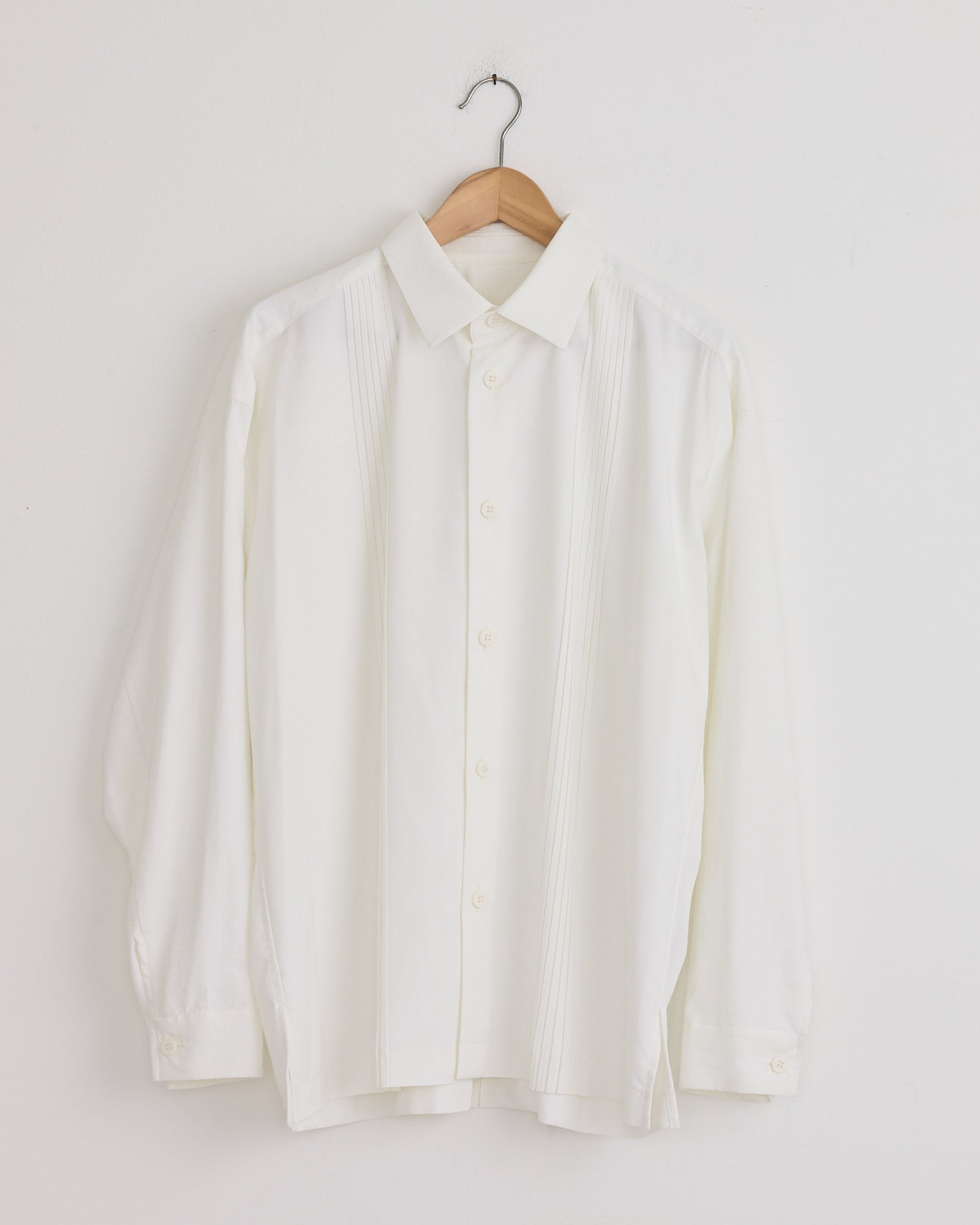Pleats Shirt in White