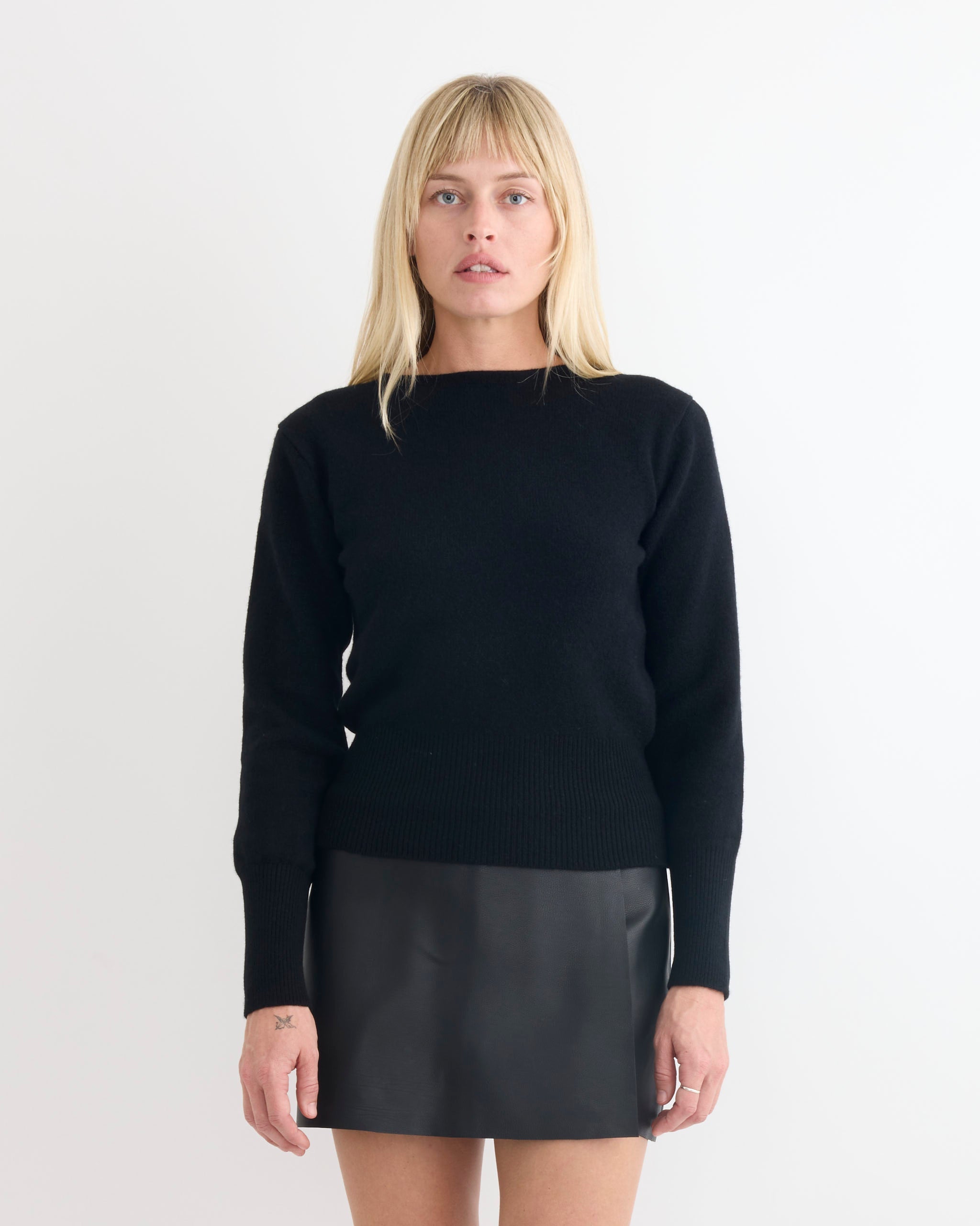 Lambswool Boat Neck Knit