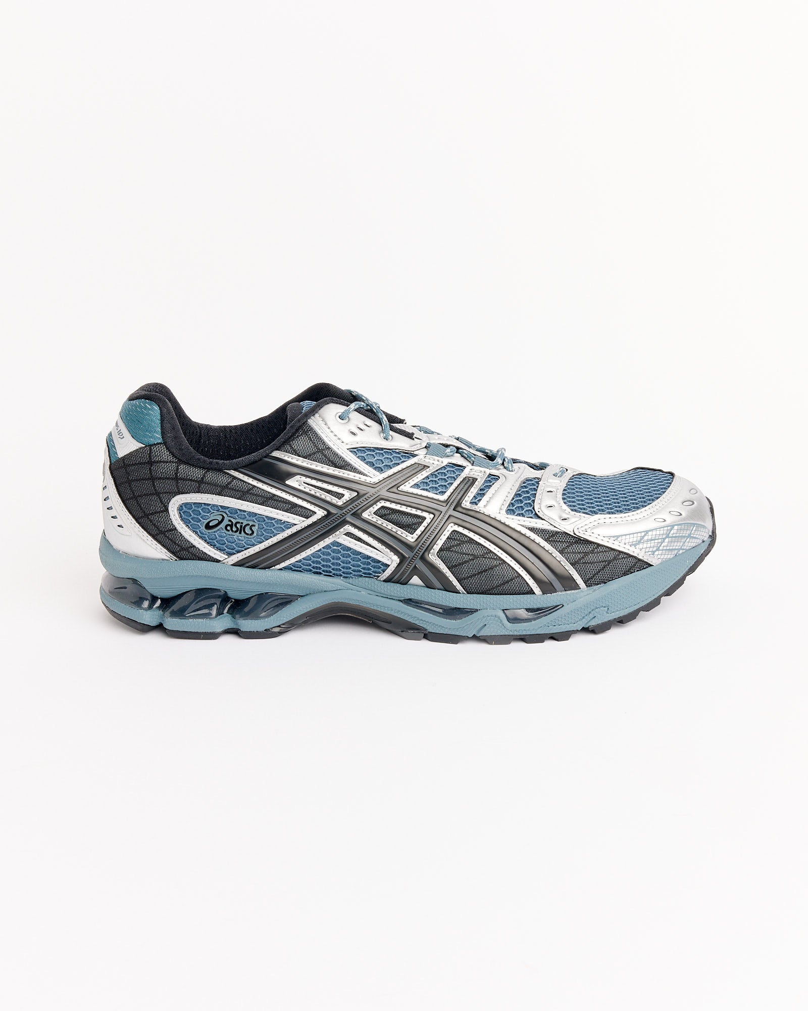 Gel-Nimbus 10.1 in Ironclad/Graphite Grey