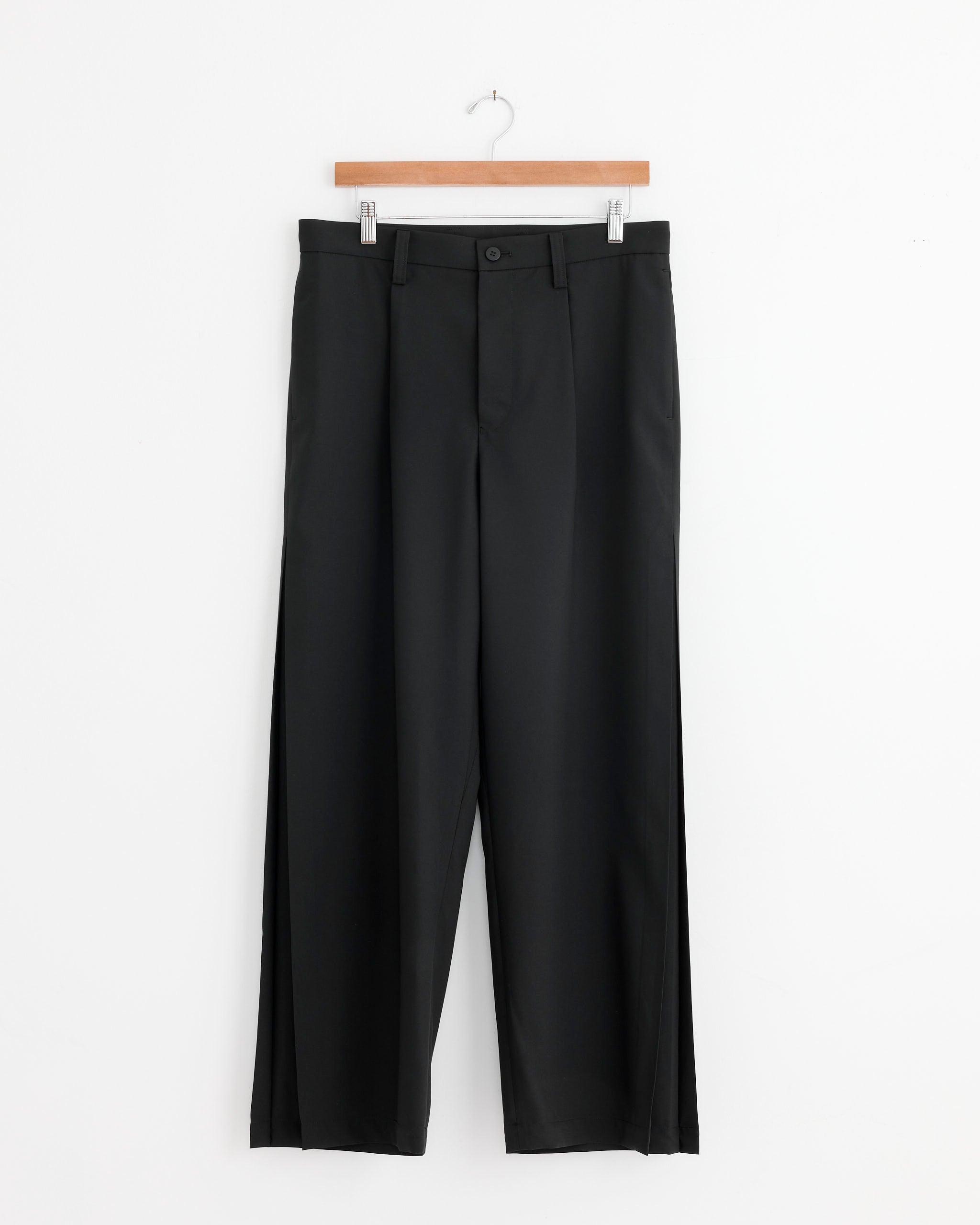 Wings Trouser in Black