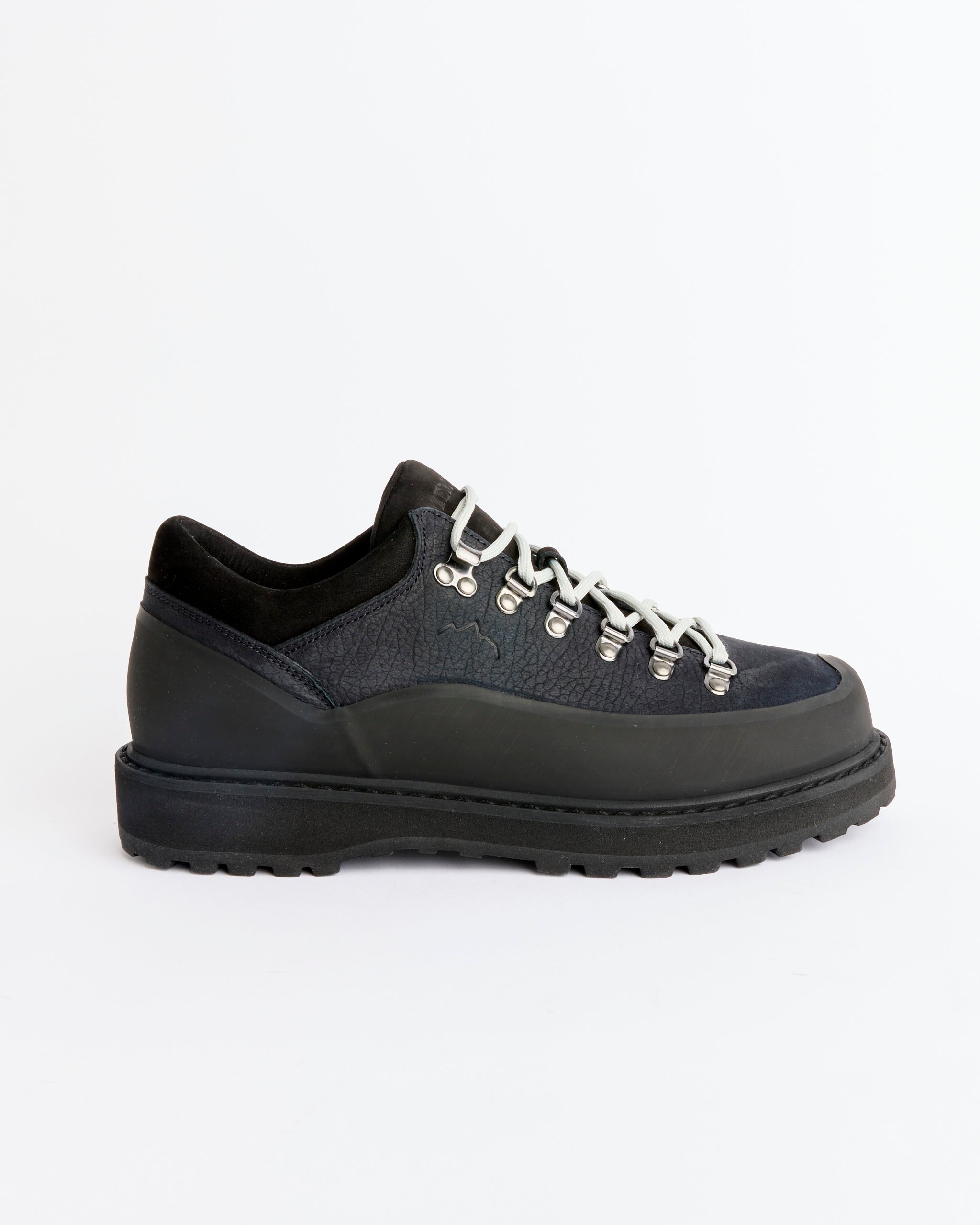 Cornaro Gomma Low-Top Leather Boot in Black