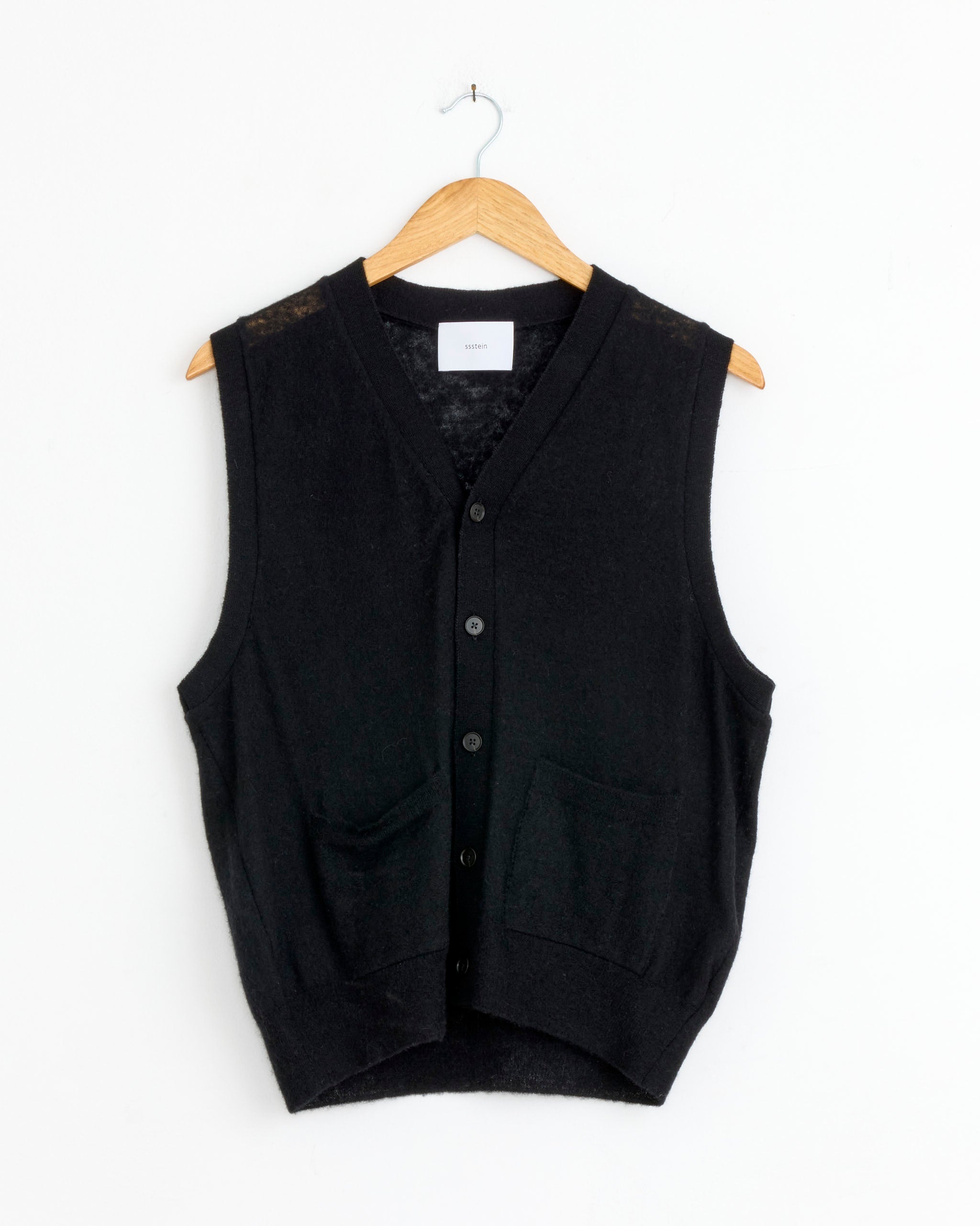 1482 Vest in Black