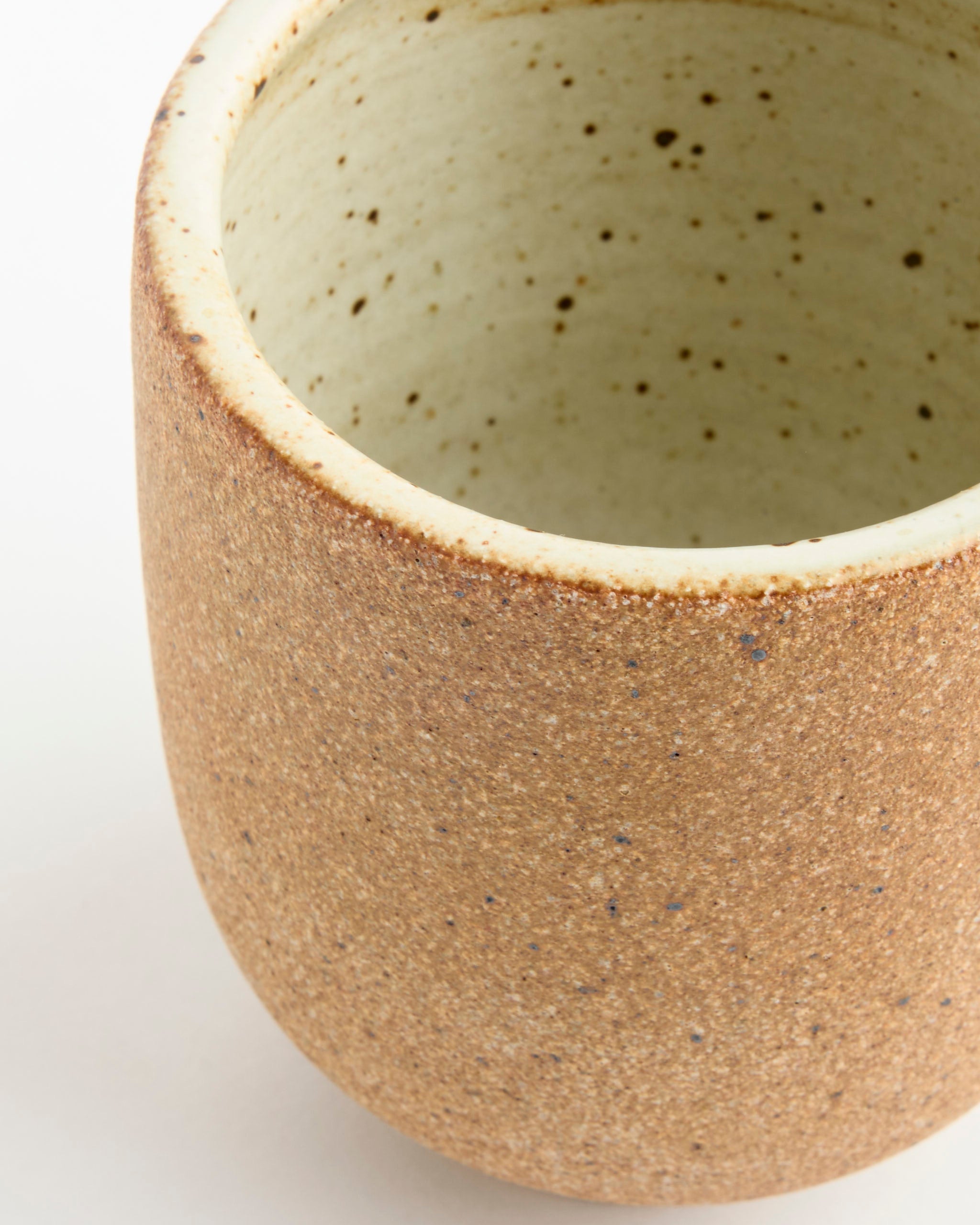 Wine Cup in Sandstorm/Matte White Interior