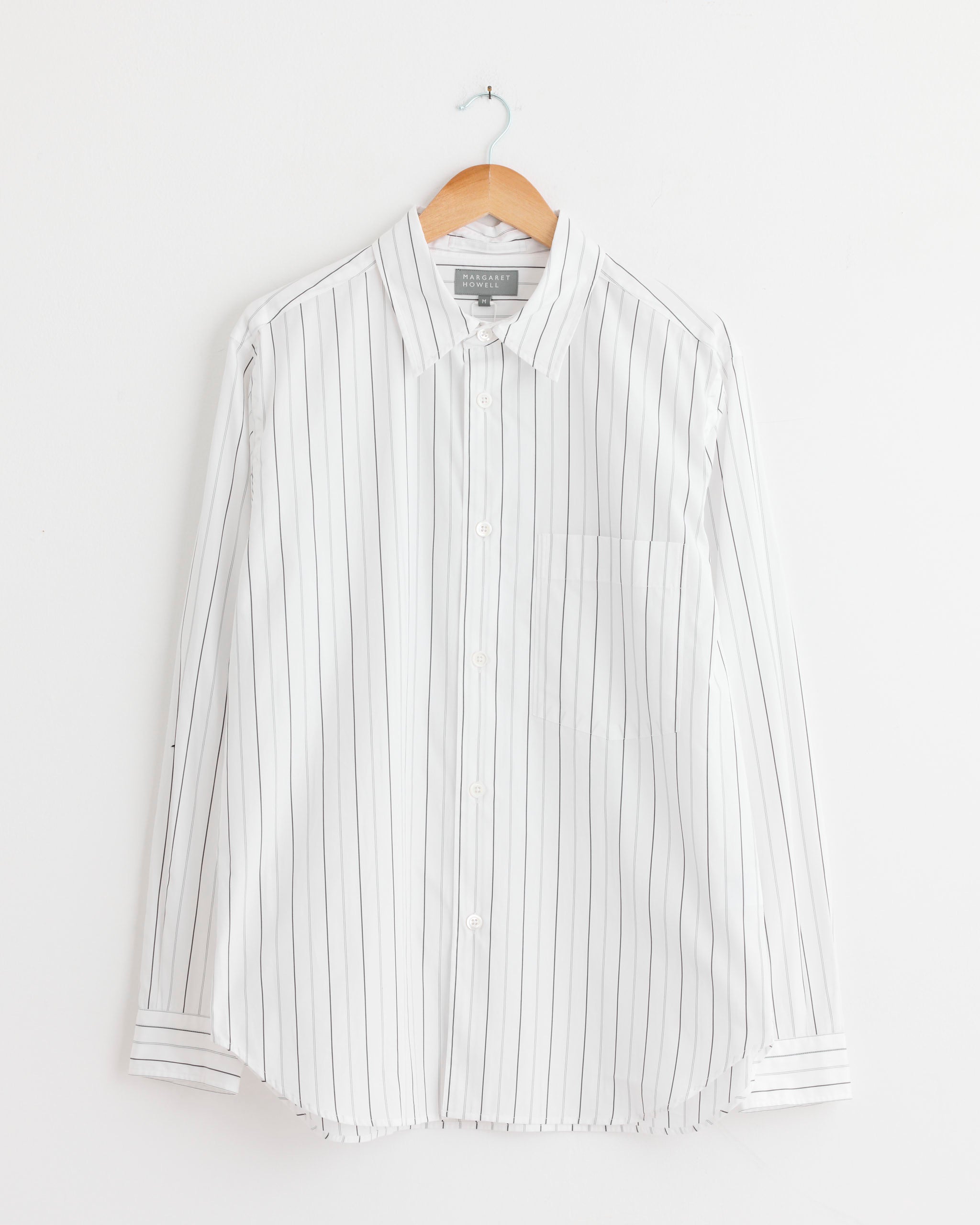Basic Shirt in White/Charcoal