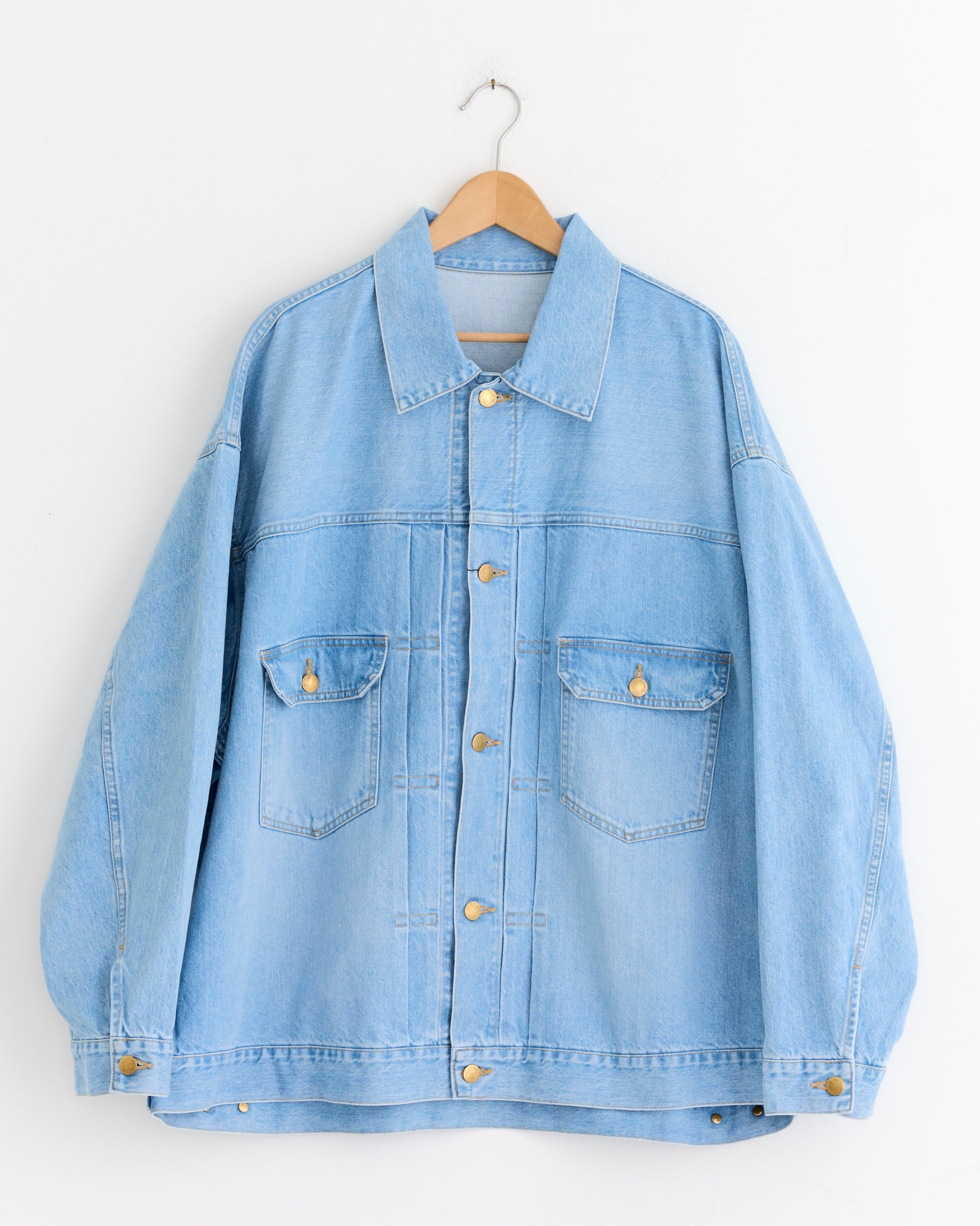 Trucker Jacket in Denim Bleached