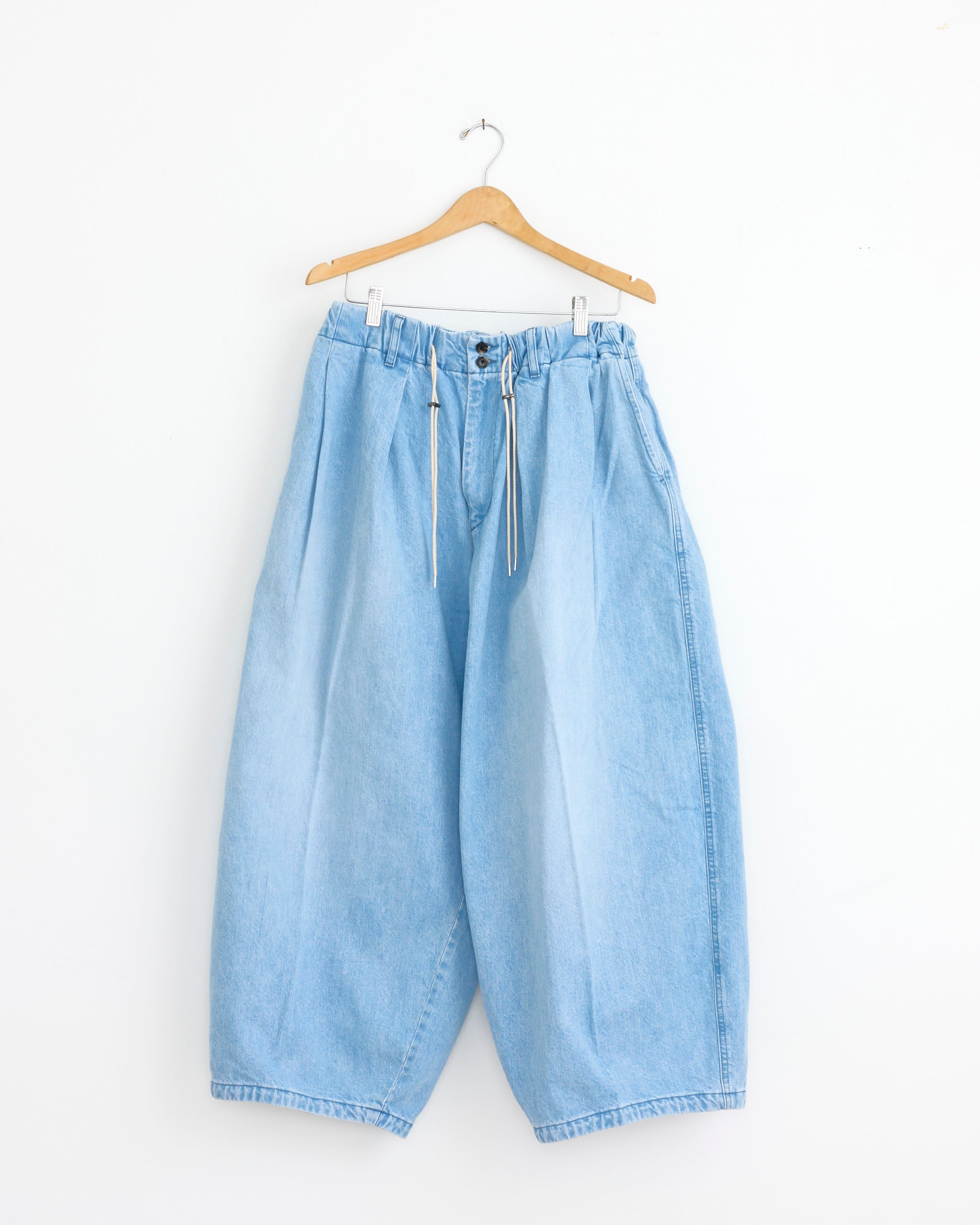 Circular Pant in Denim Bleached