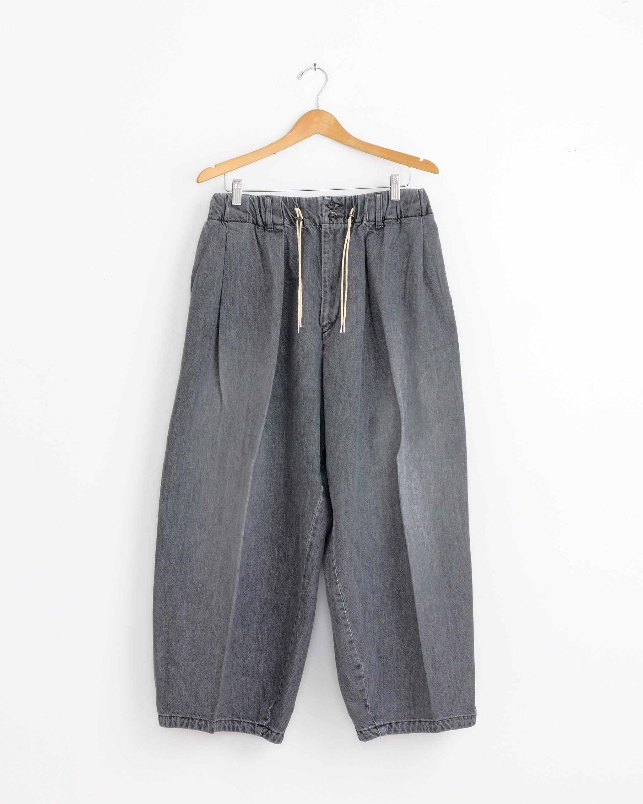Circular Pant in Black Denim Bleached