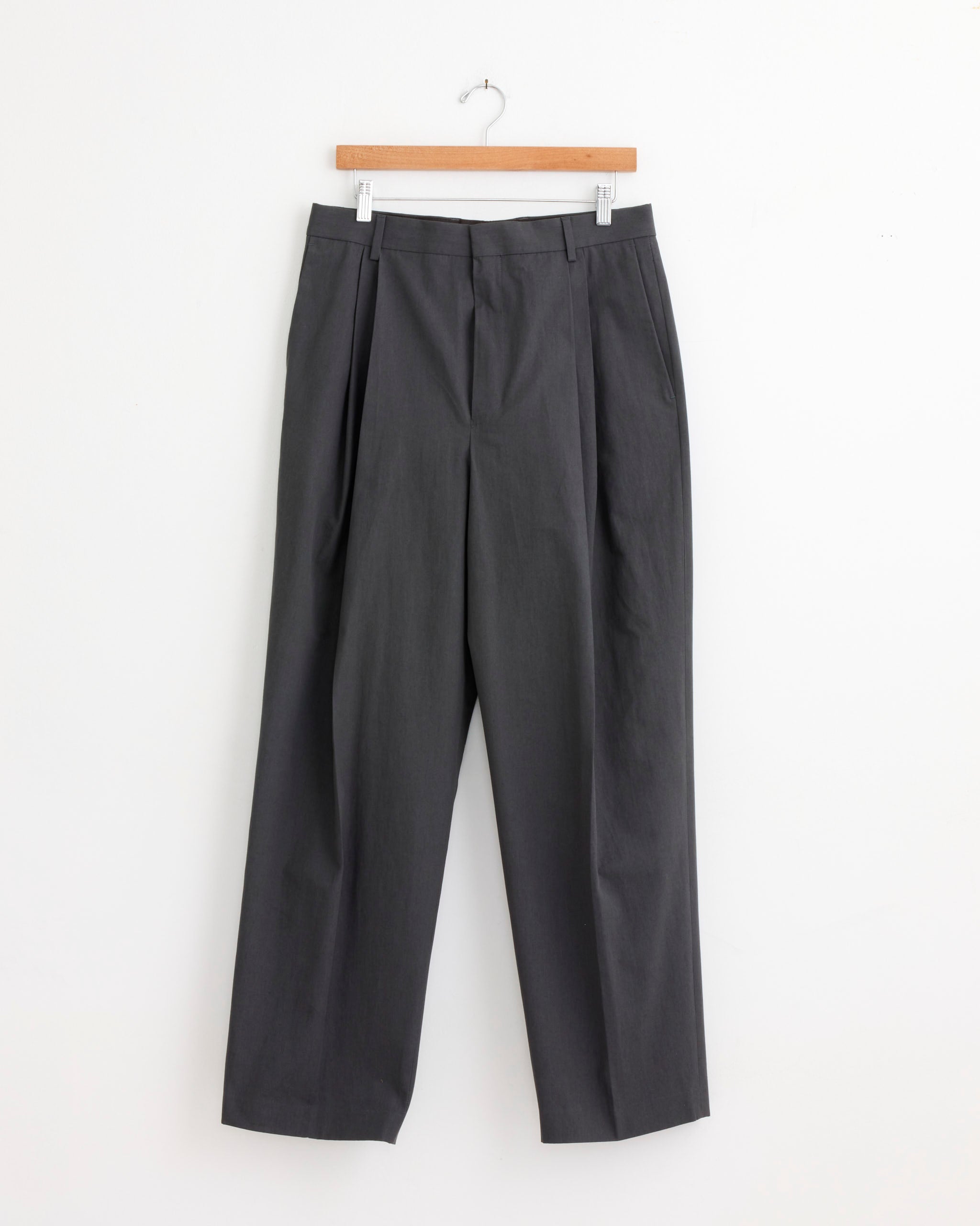 Tailored Pant in Dark Grey