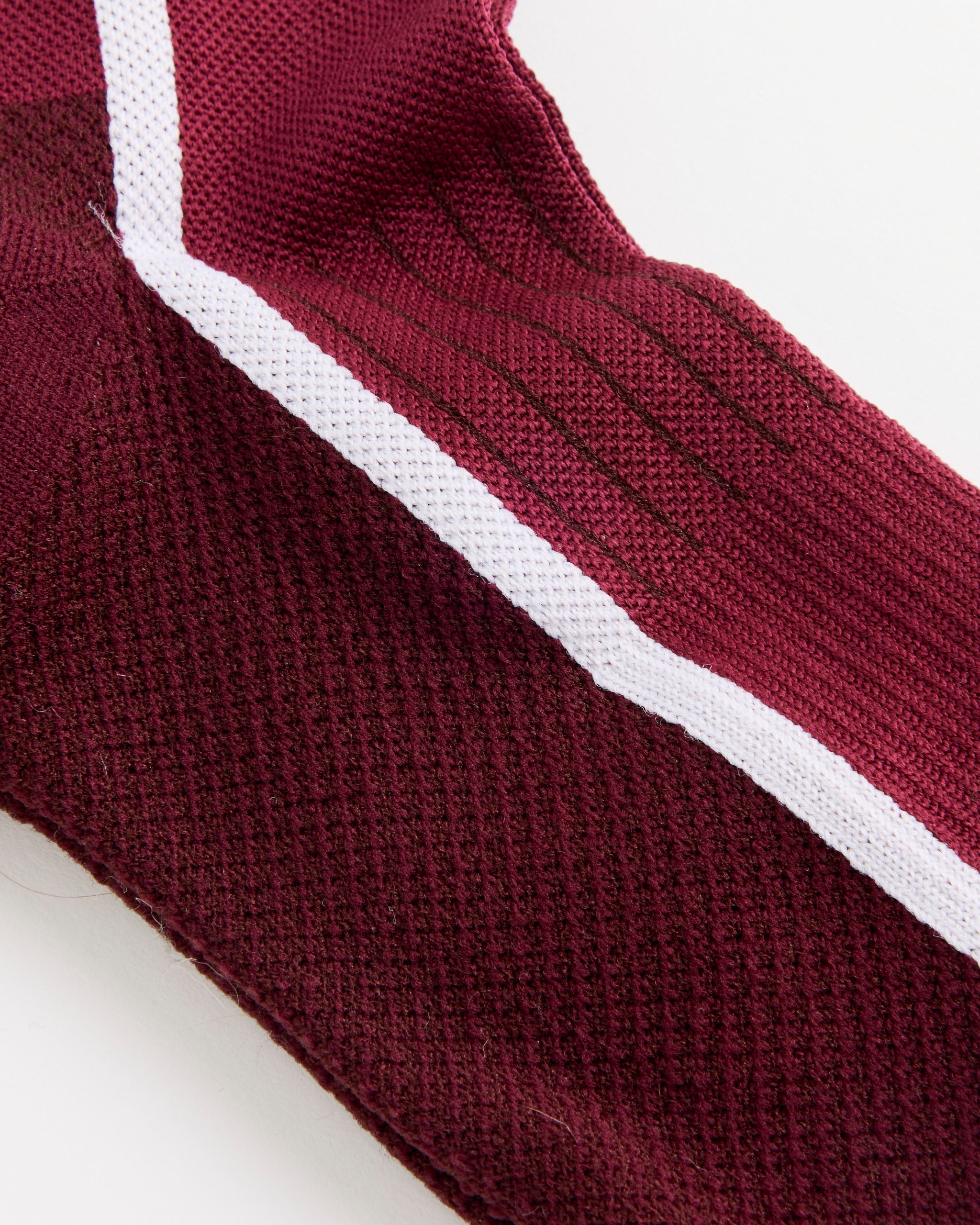 The Running Sock in Maroon