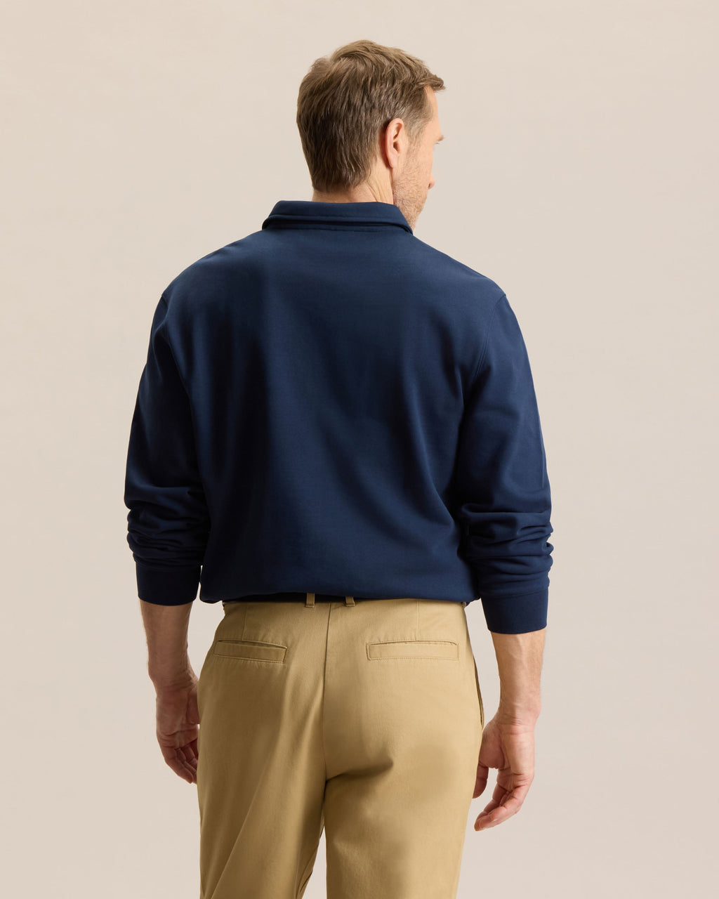 ESSENTIAL QUARTER ZIP SWEATSHIRT