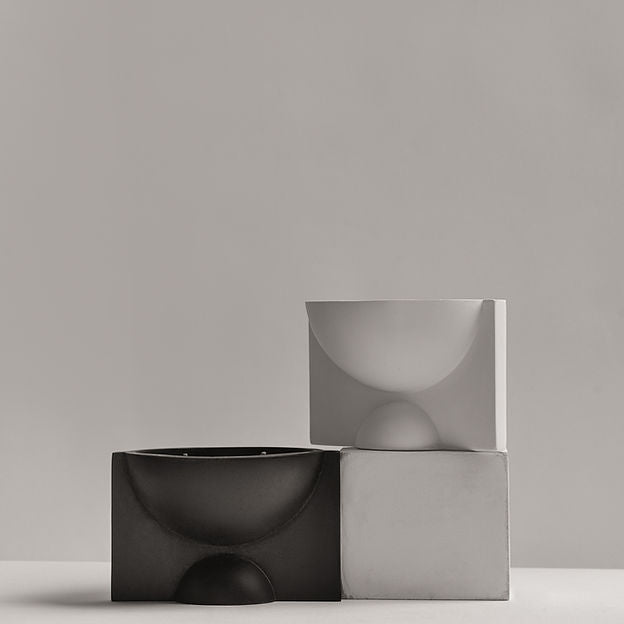 The Først Candle,Black