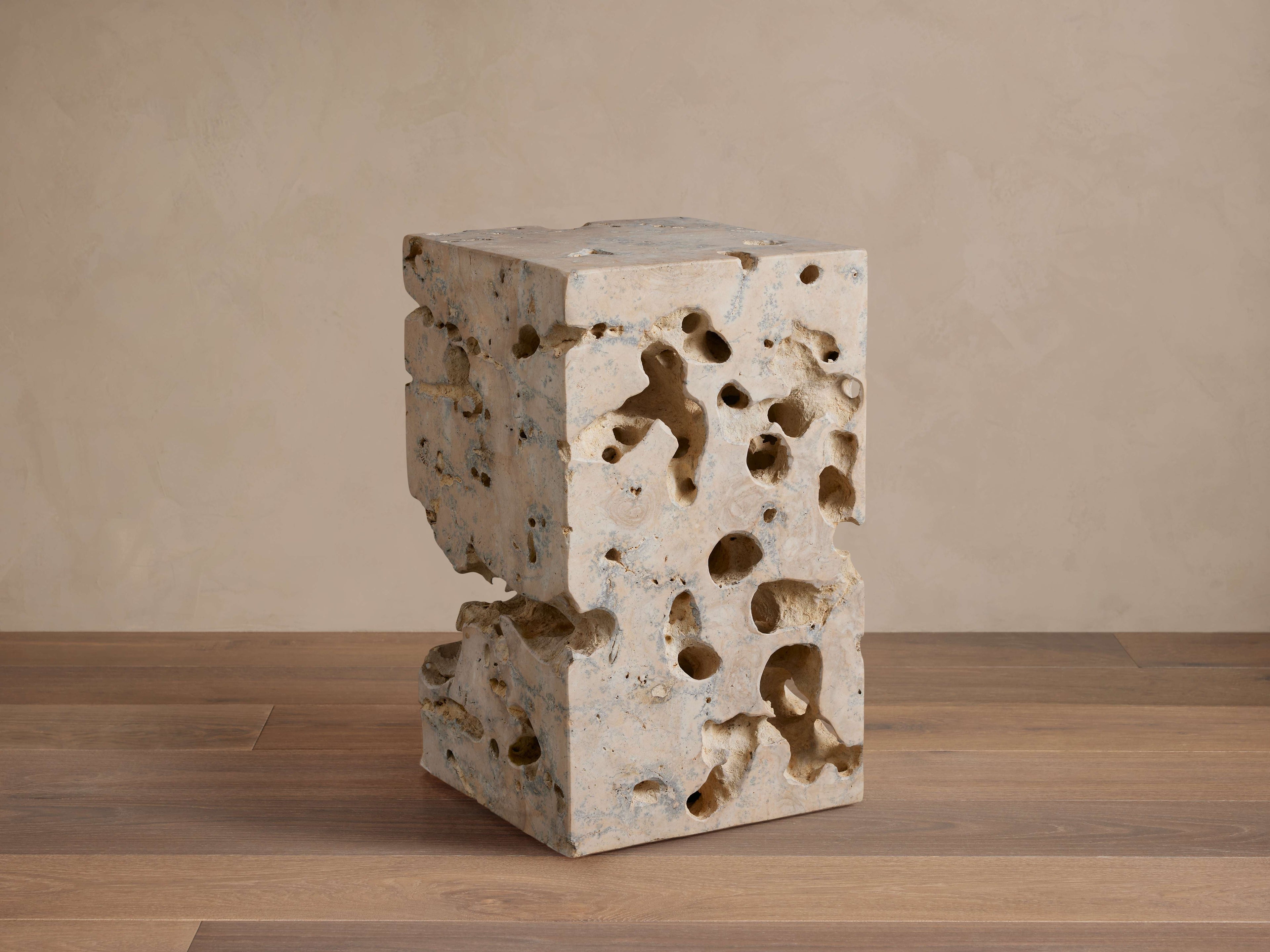 Raw Onyx Stool