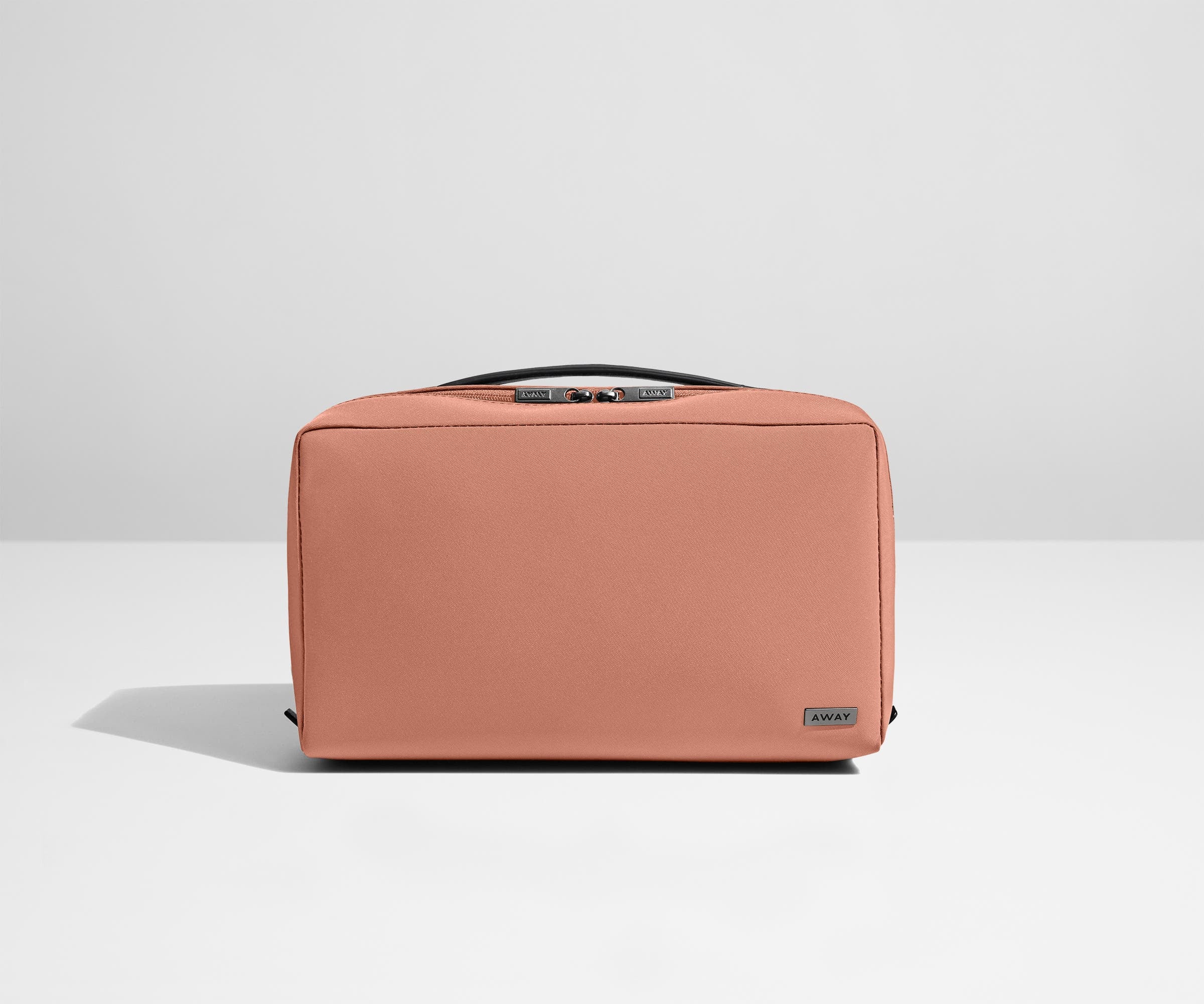 The Large Toiletry Bag in Clay Pink