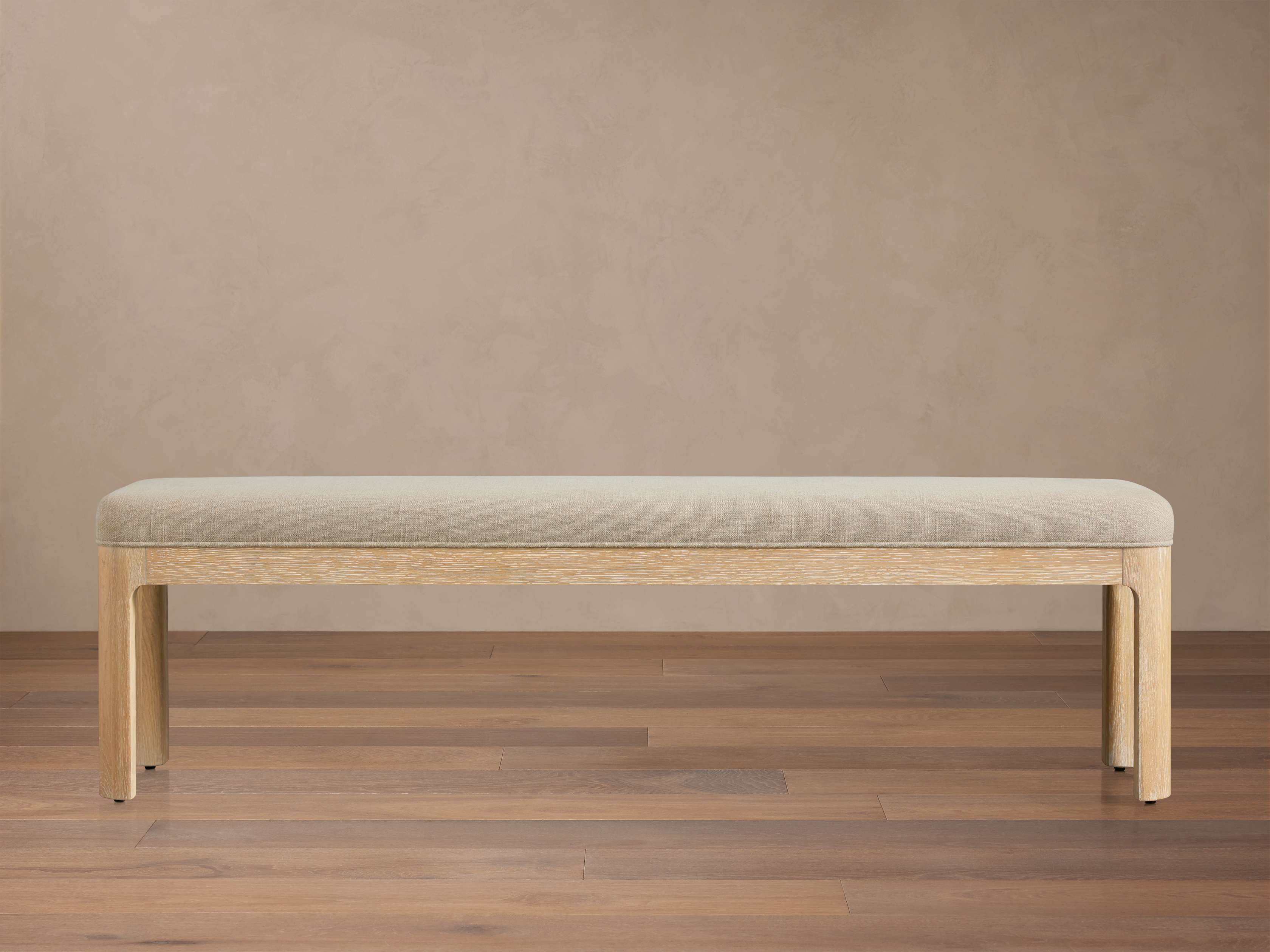 Calista Bench in Izzy Fawn