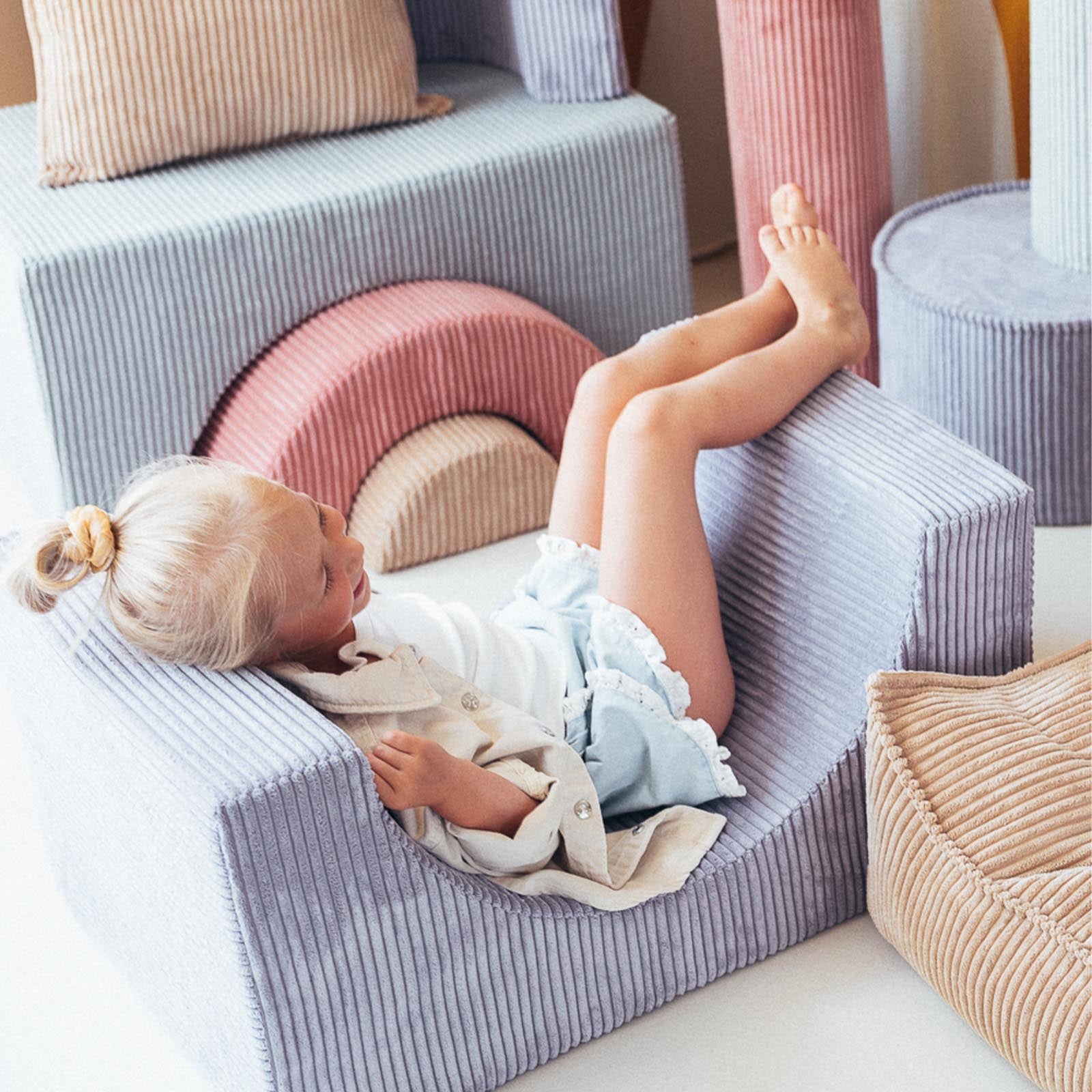Wigiwama Blueberry Blue Rainbow Playset