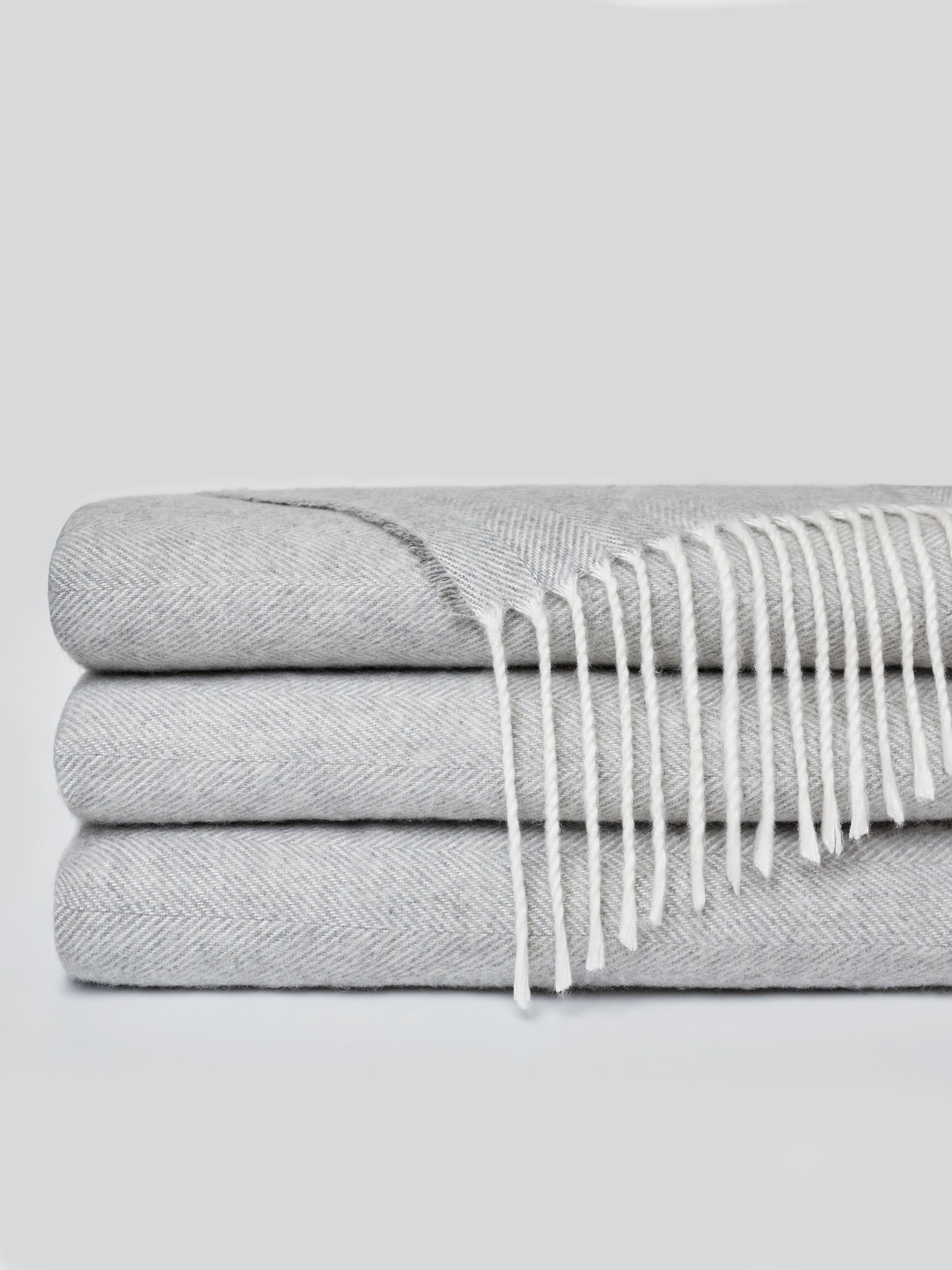 Bamboo Herringbone Tassel Throw - Wholesale