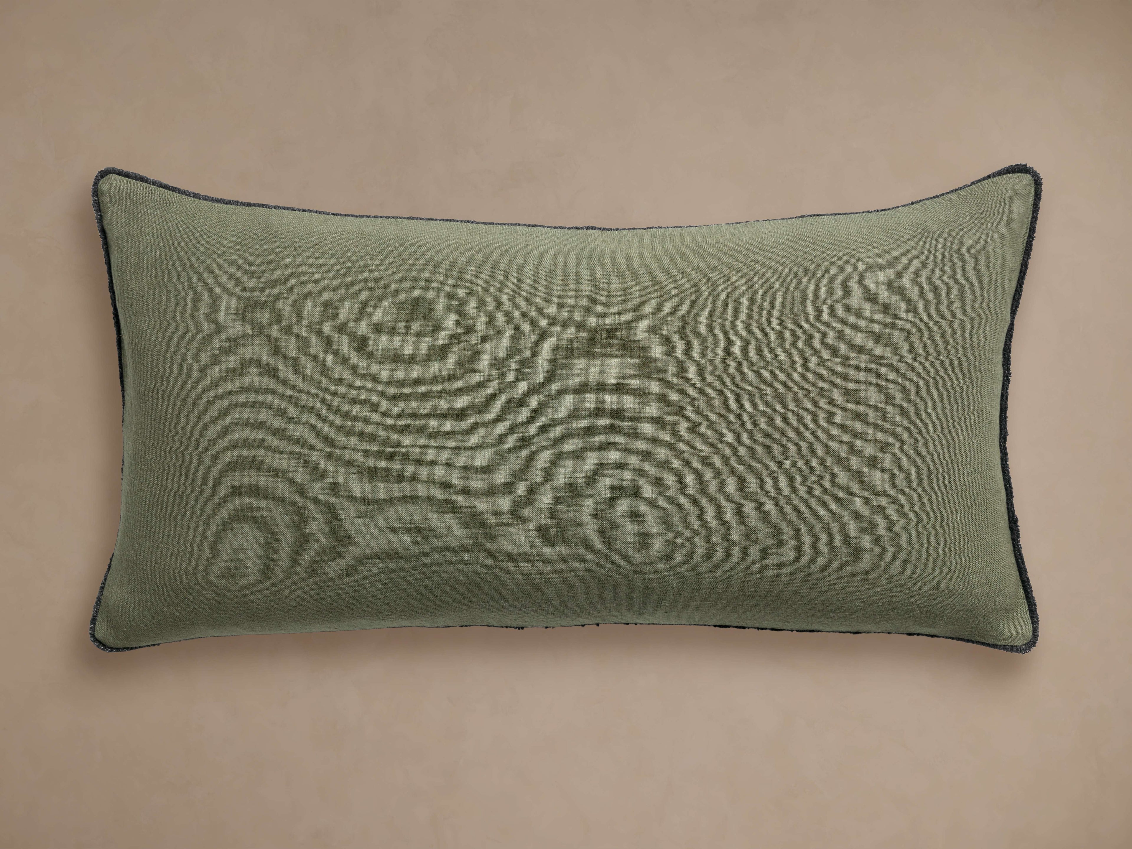 Contrast Edge Lumbar Pillow Cover