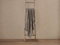 Leni Throw