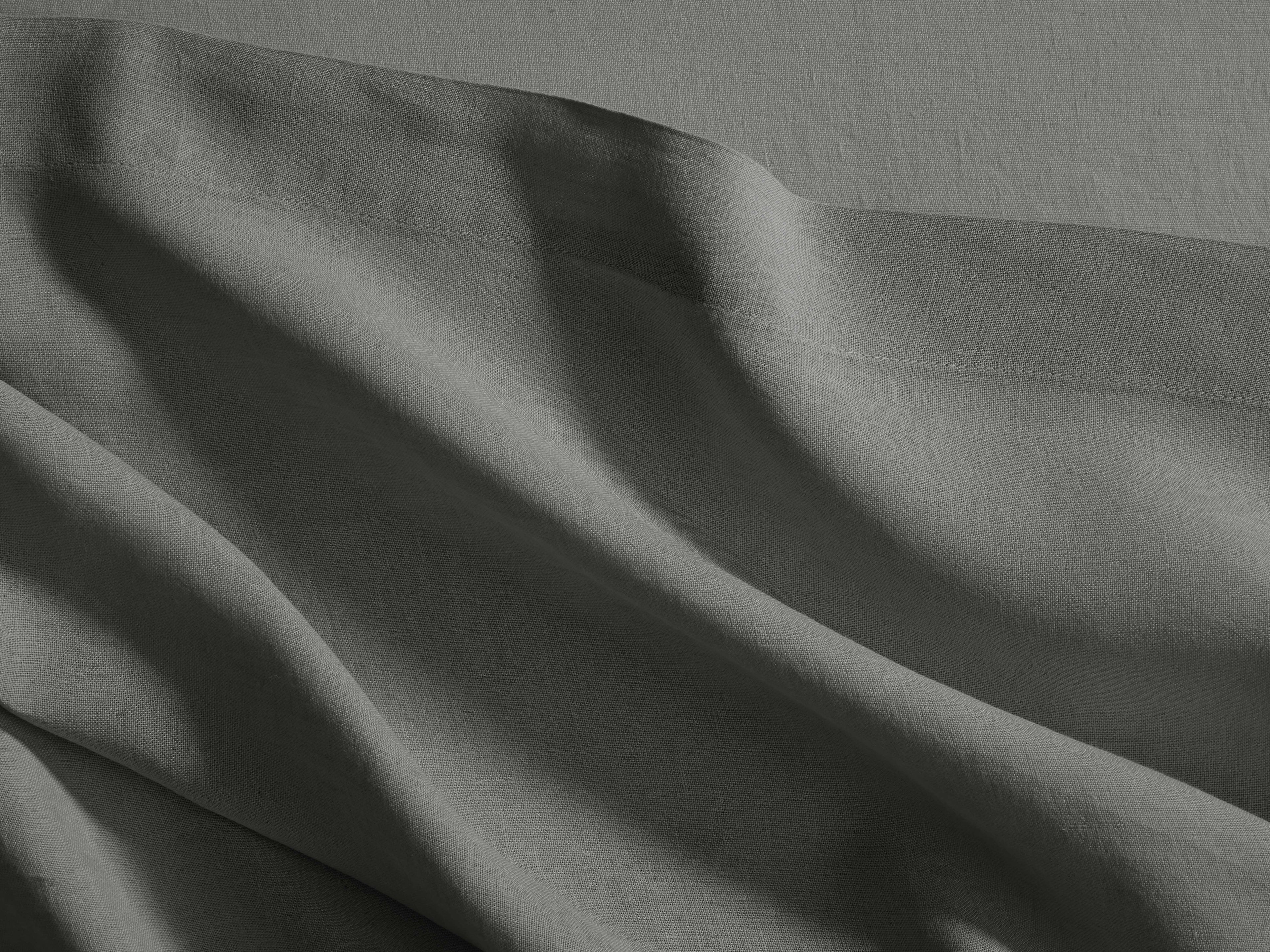 Italian Garment-Dyed Linen Queen Flat Sheet in Charcoal