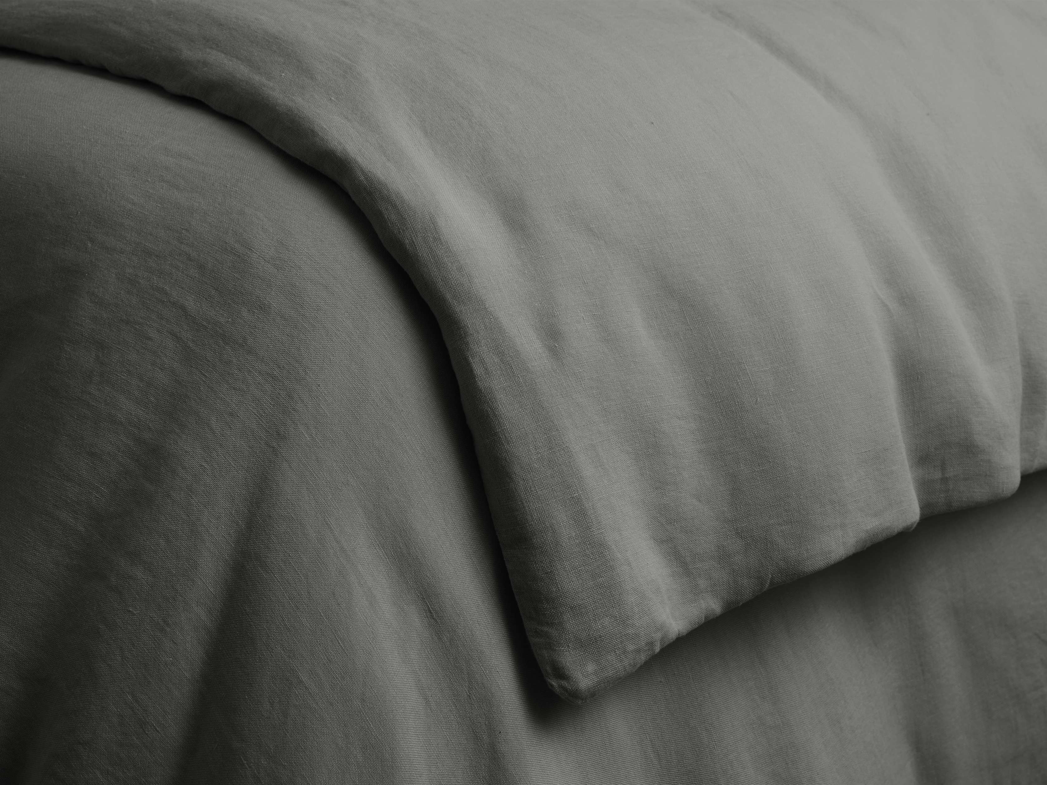Italian Garment-Dyed Linen King Duvet in Charcoal