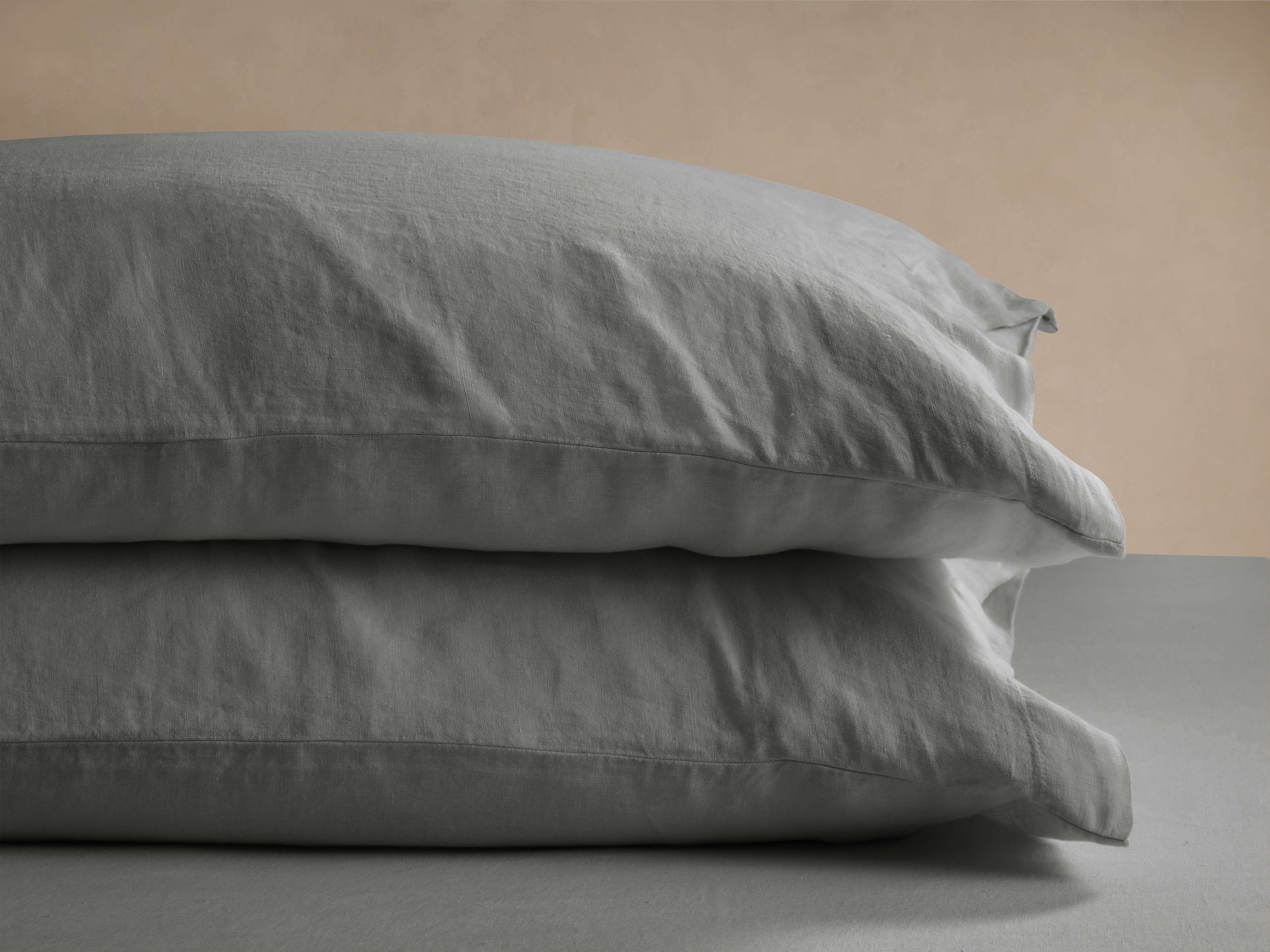 Italian Garment-Dyed Linen Standard Pillowcases in Charcoal (Set of 2)