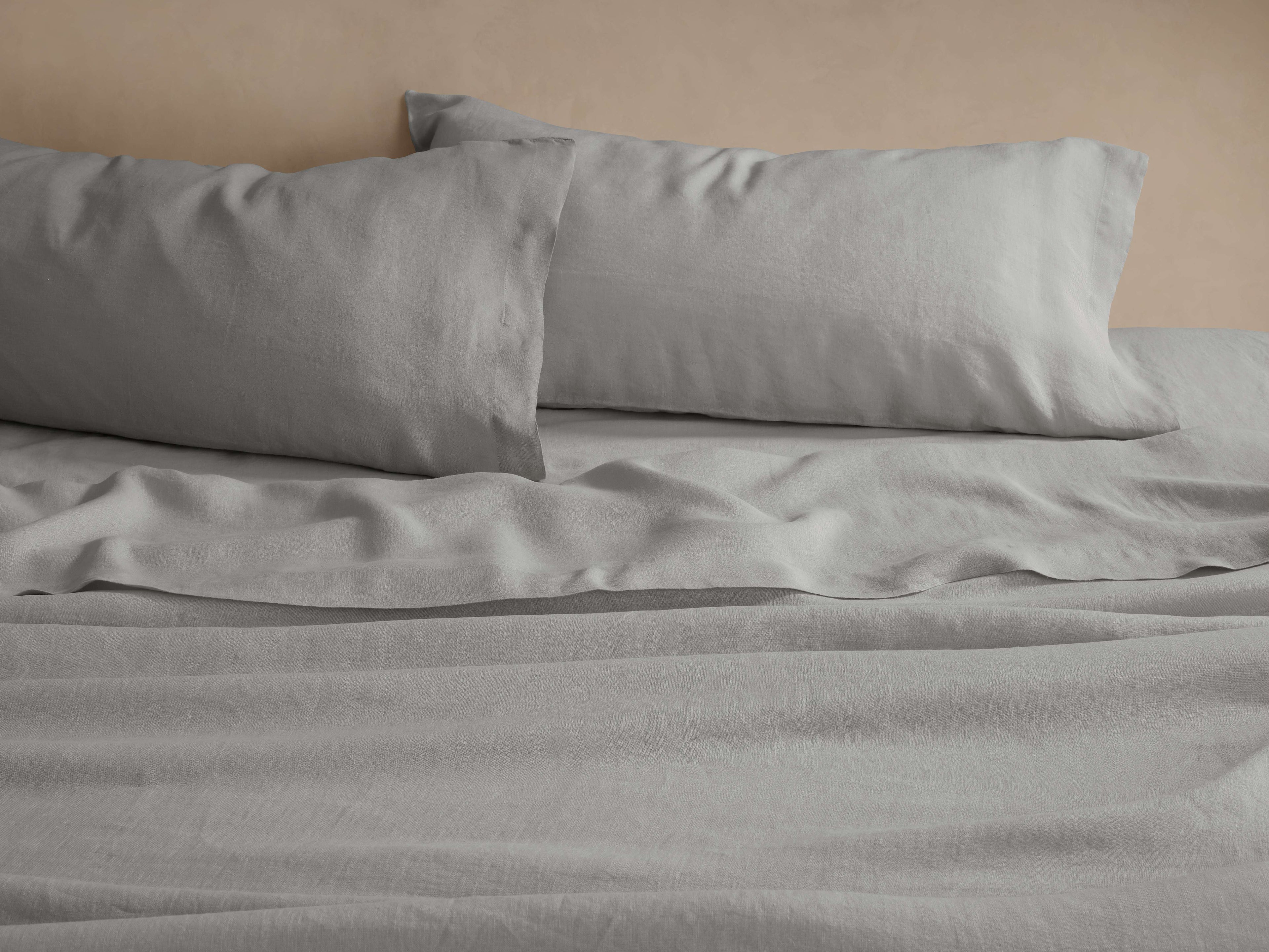 Italian Garment-Dyed Linen King Sheet Set in Fog