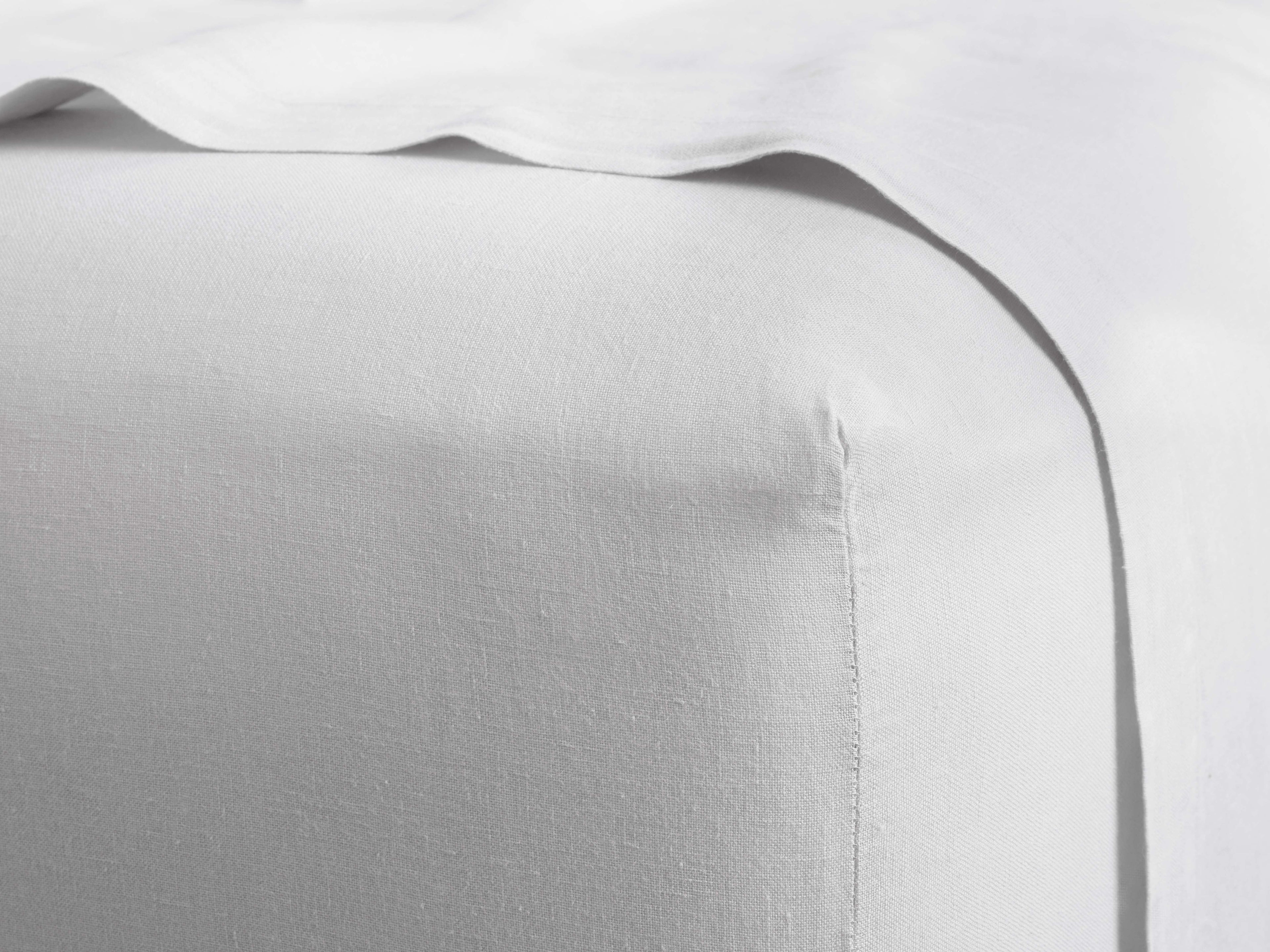 Italian Garment-Dyed Linen Fitted Sheet