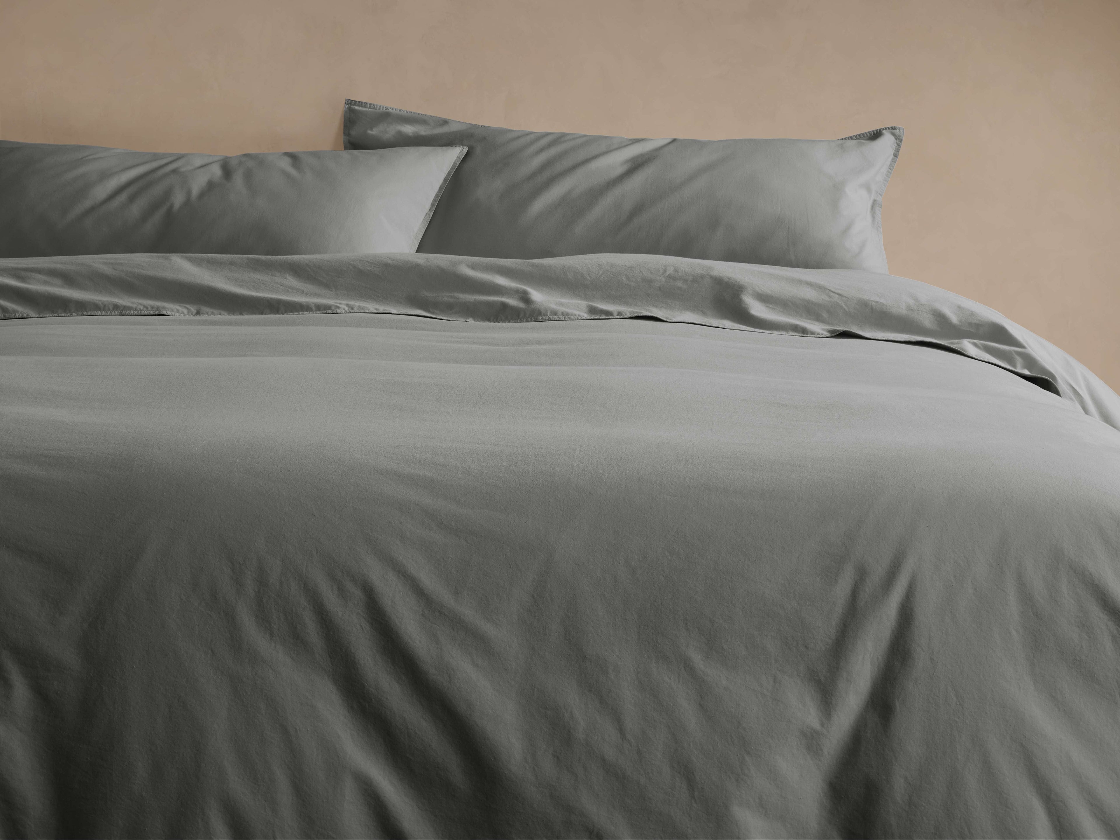 Italian Garment-Dyed Percale Duvet Set in Charcoal