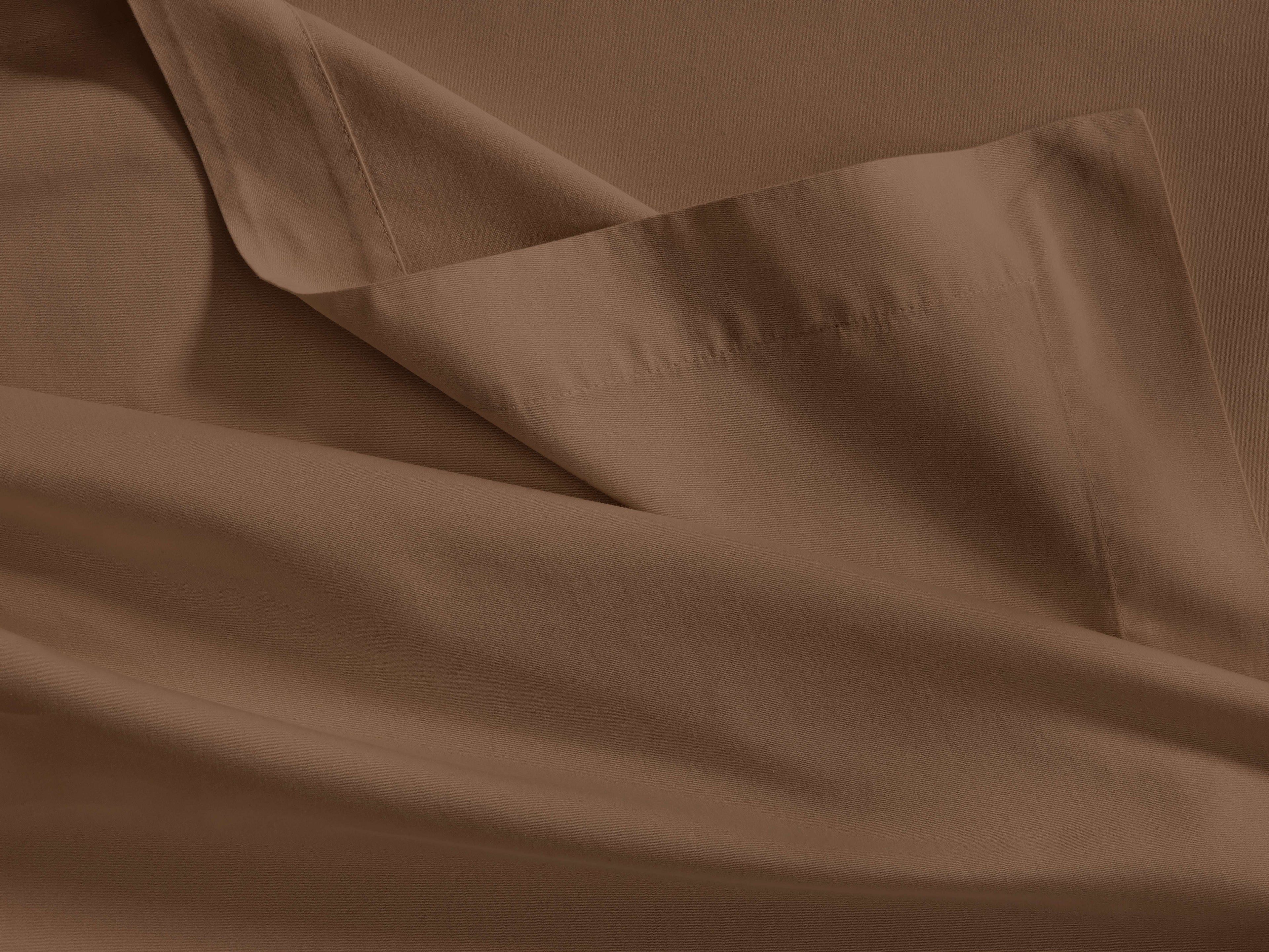 Italian Garment-Dyed Sateen Flat Sheet in Clay