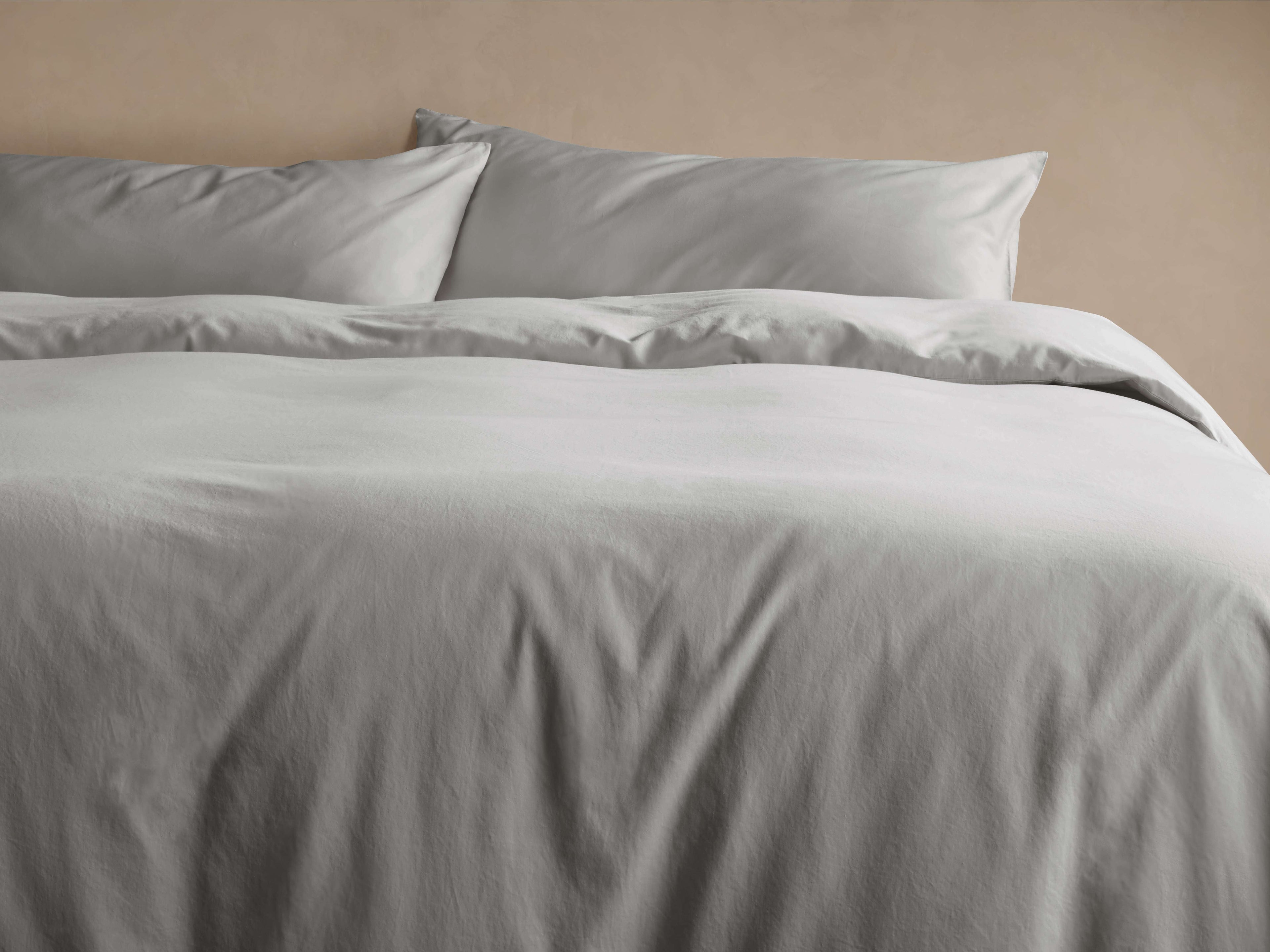 Italian Garment-Dyed Sateen Queen Duvet Set in Fog