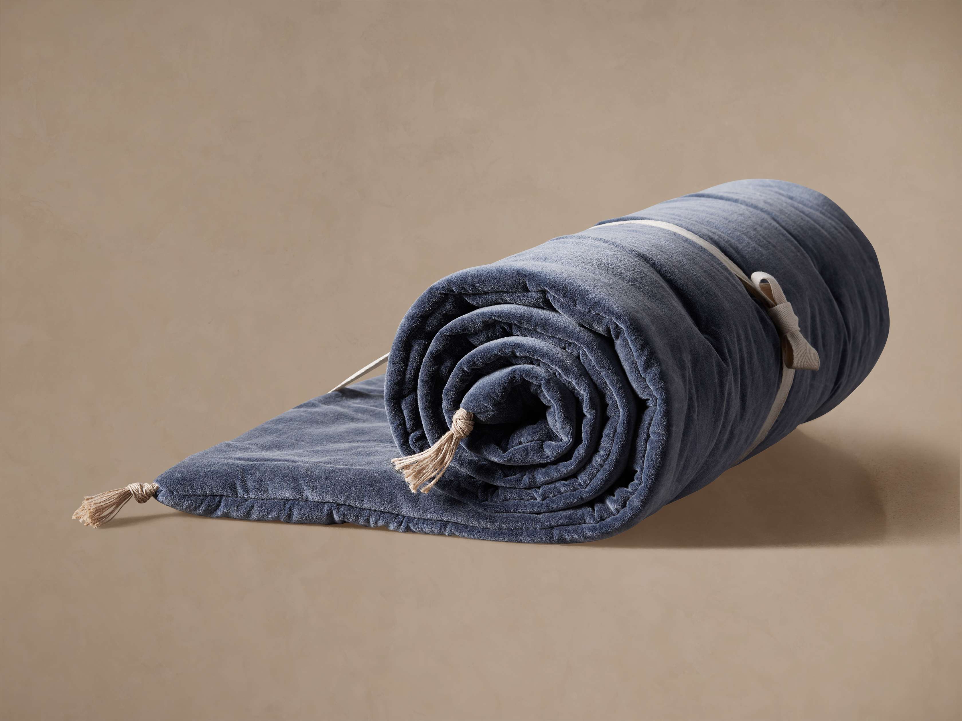 Stone Washed Velvet Throwbed
