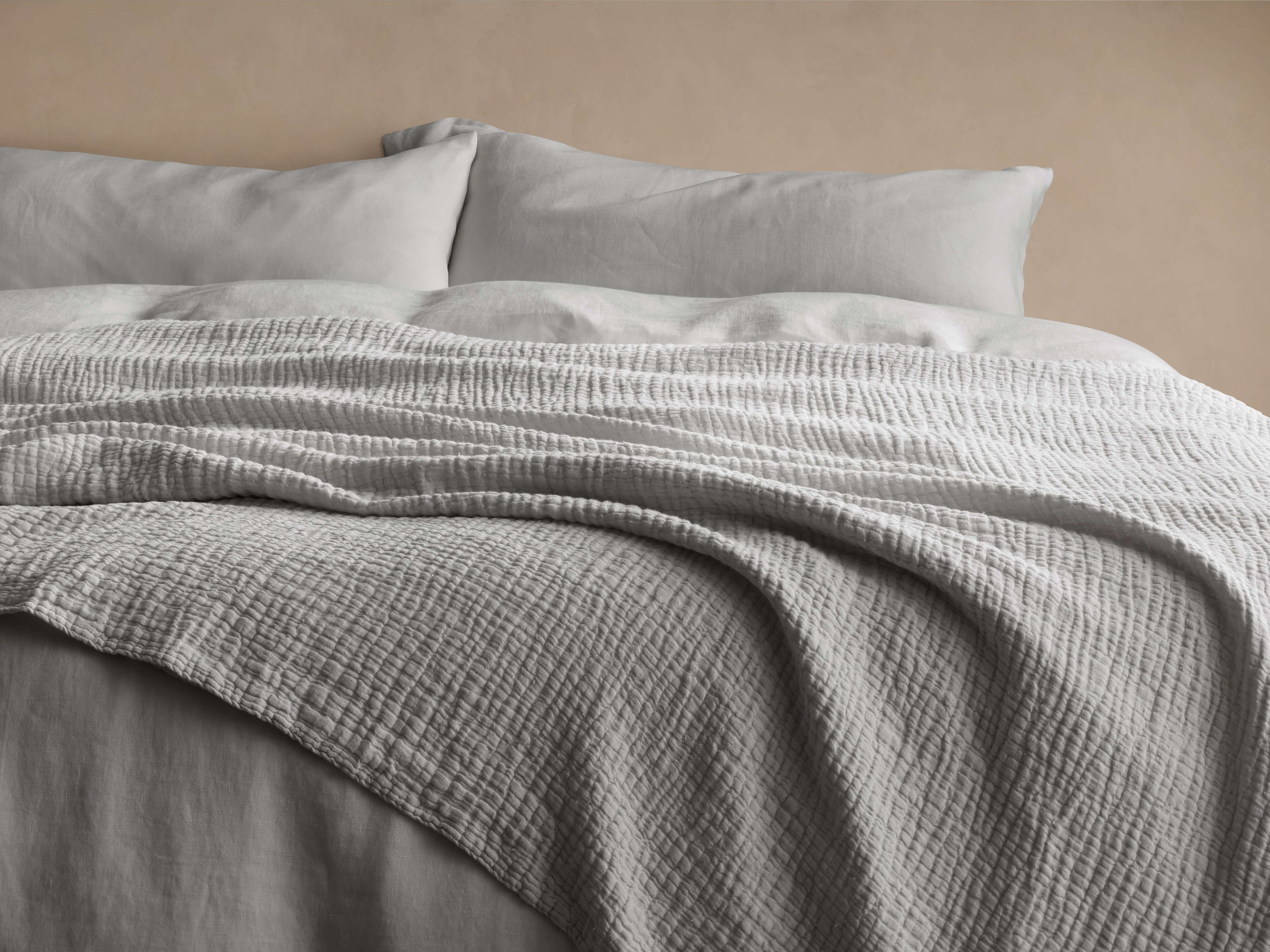 Zehra Linen Bed Blanket in Fog