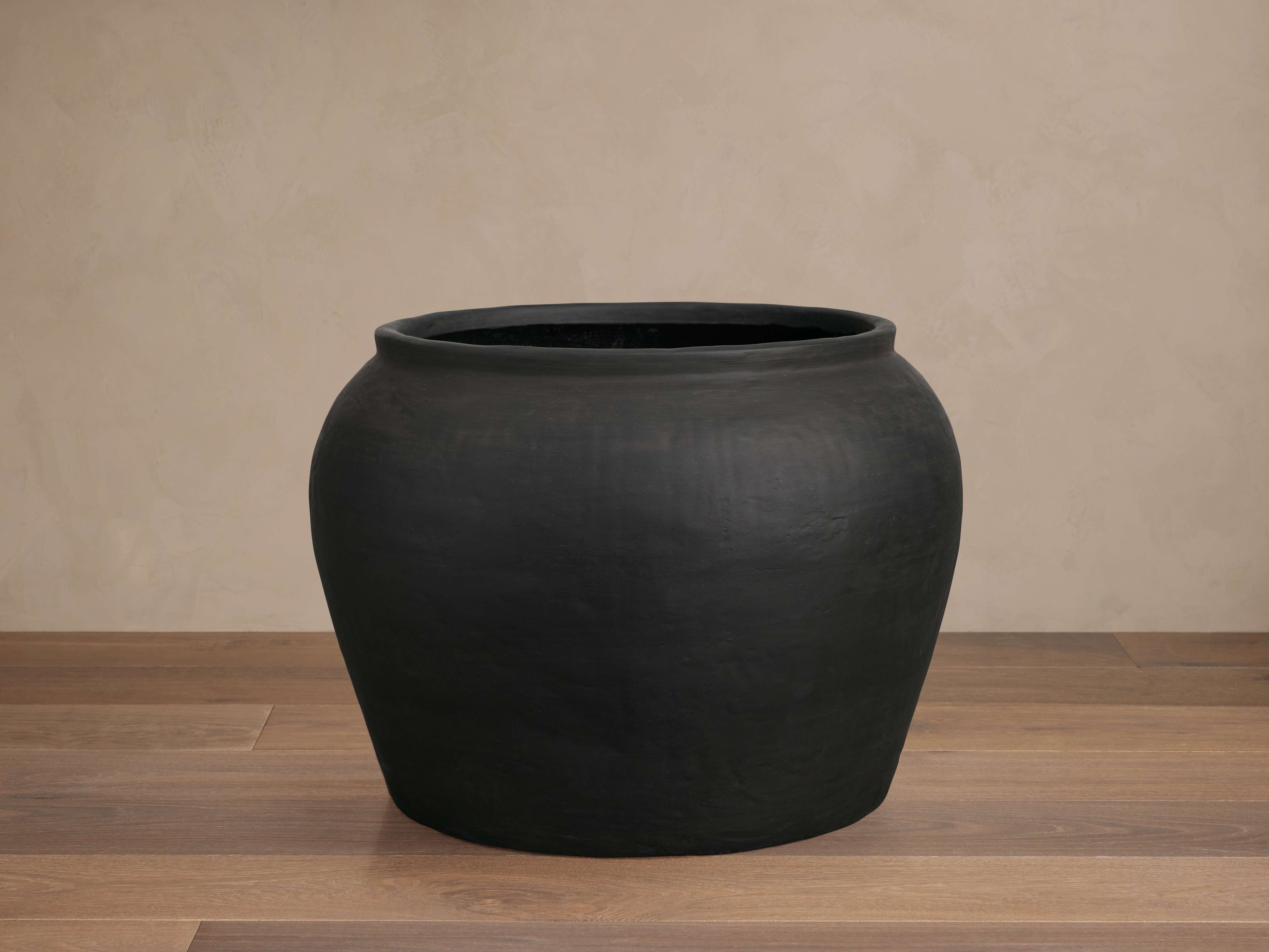 Black Tree Vessel