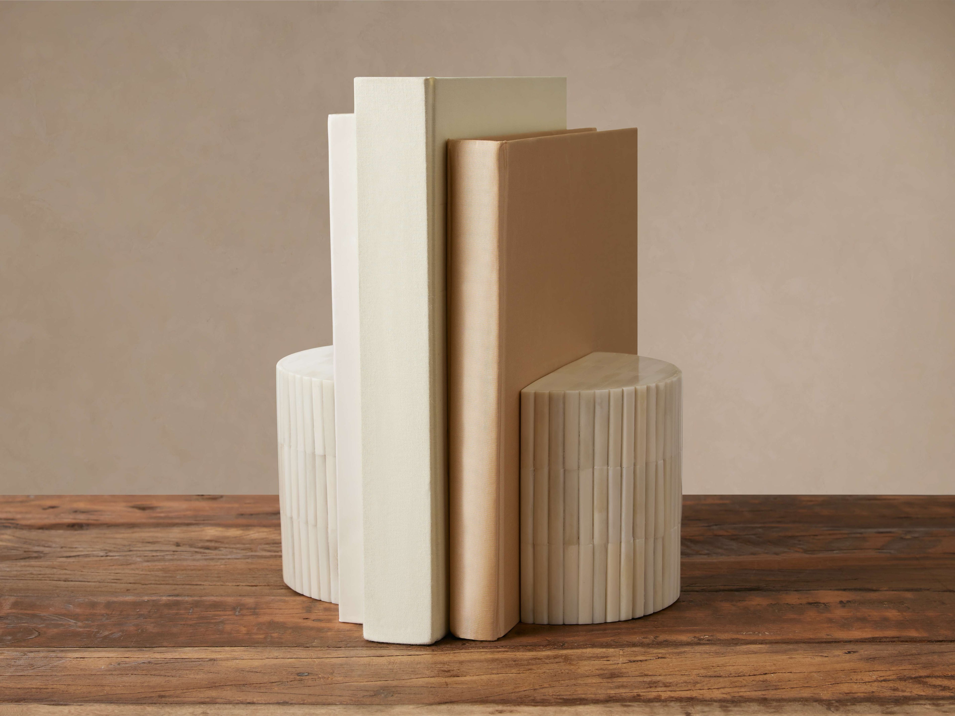 Jimena Bookends