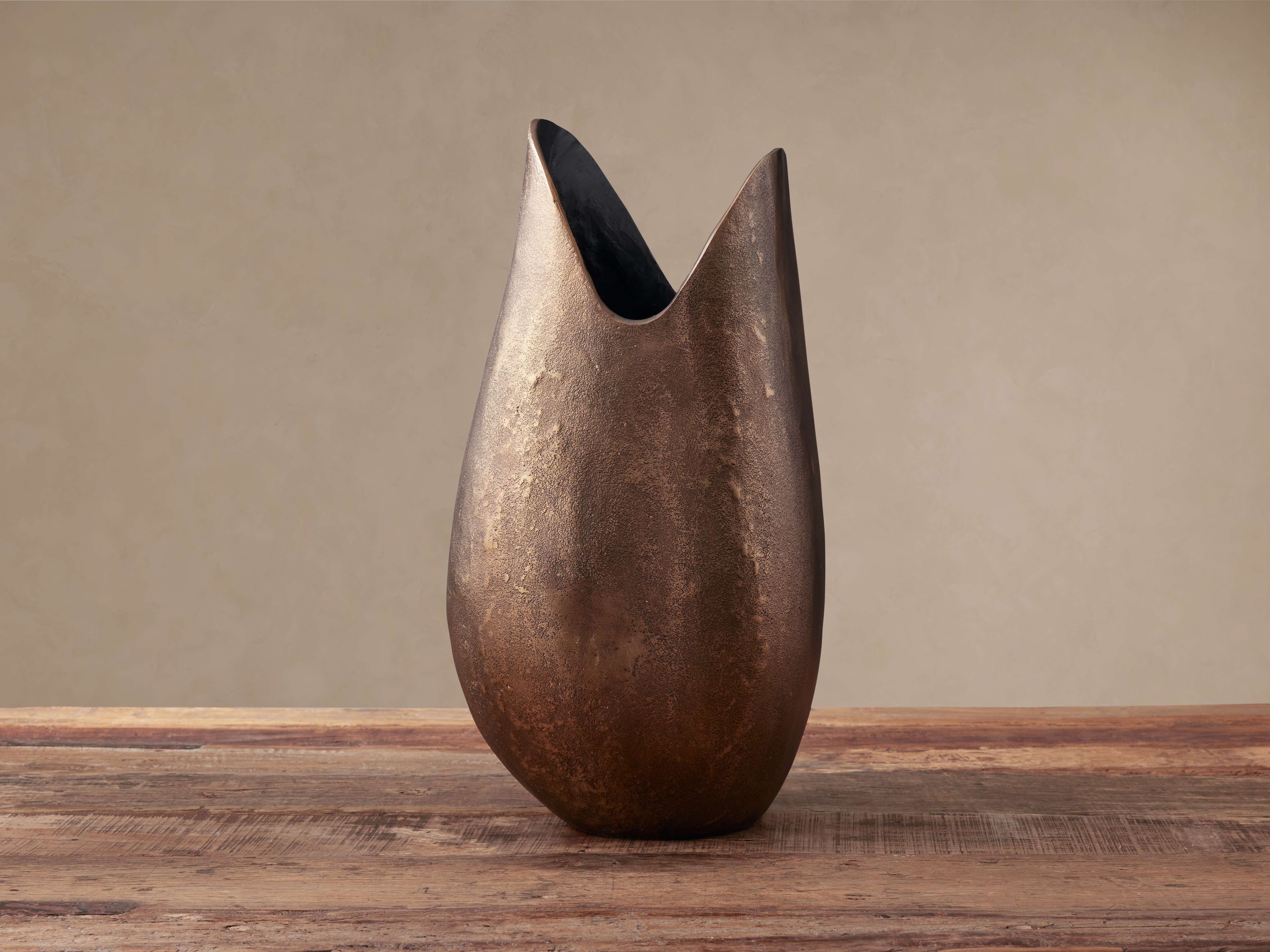Myles Vase