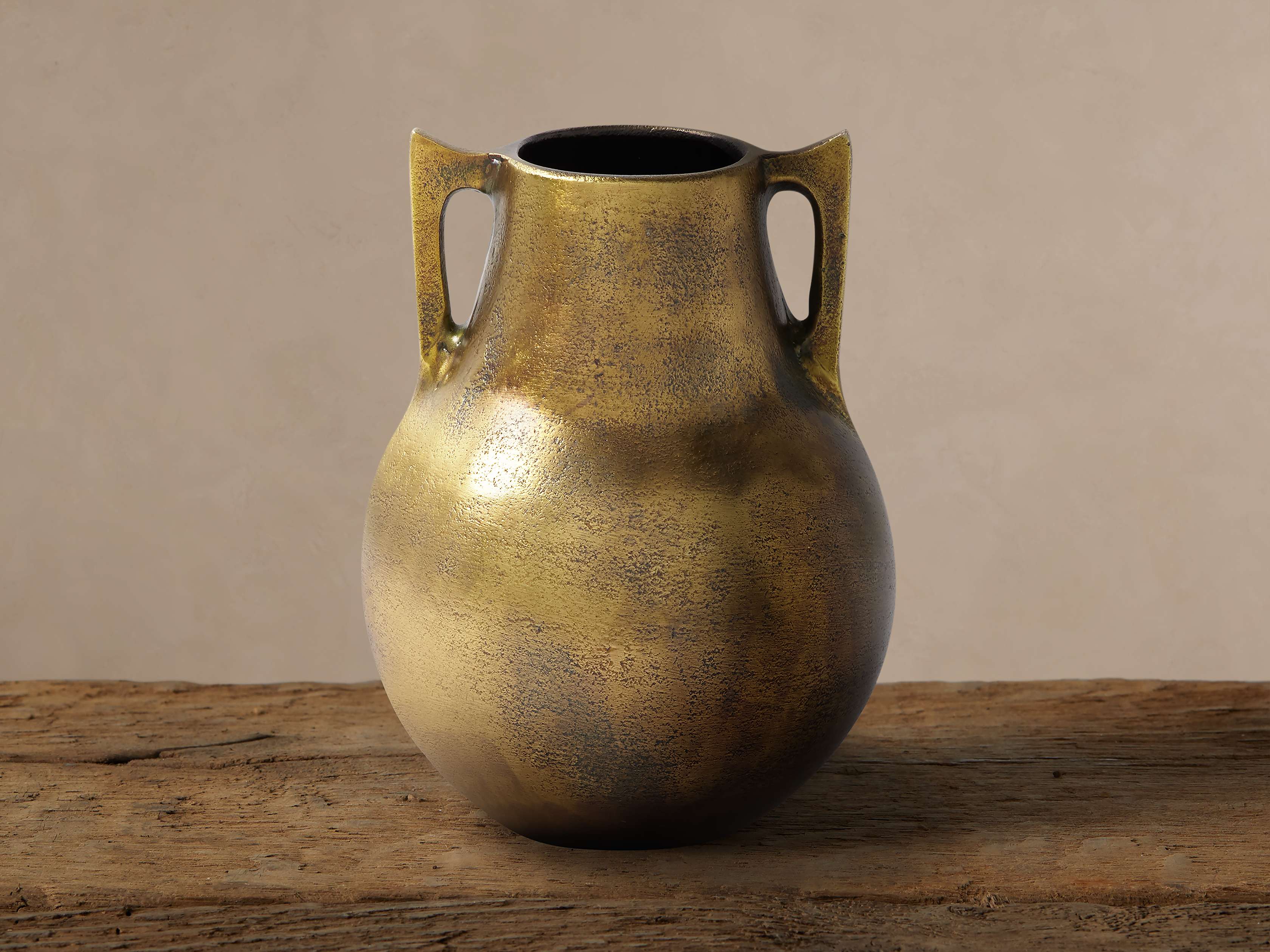 Taddeo Low Pot