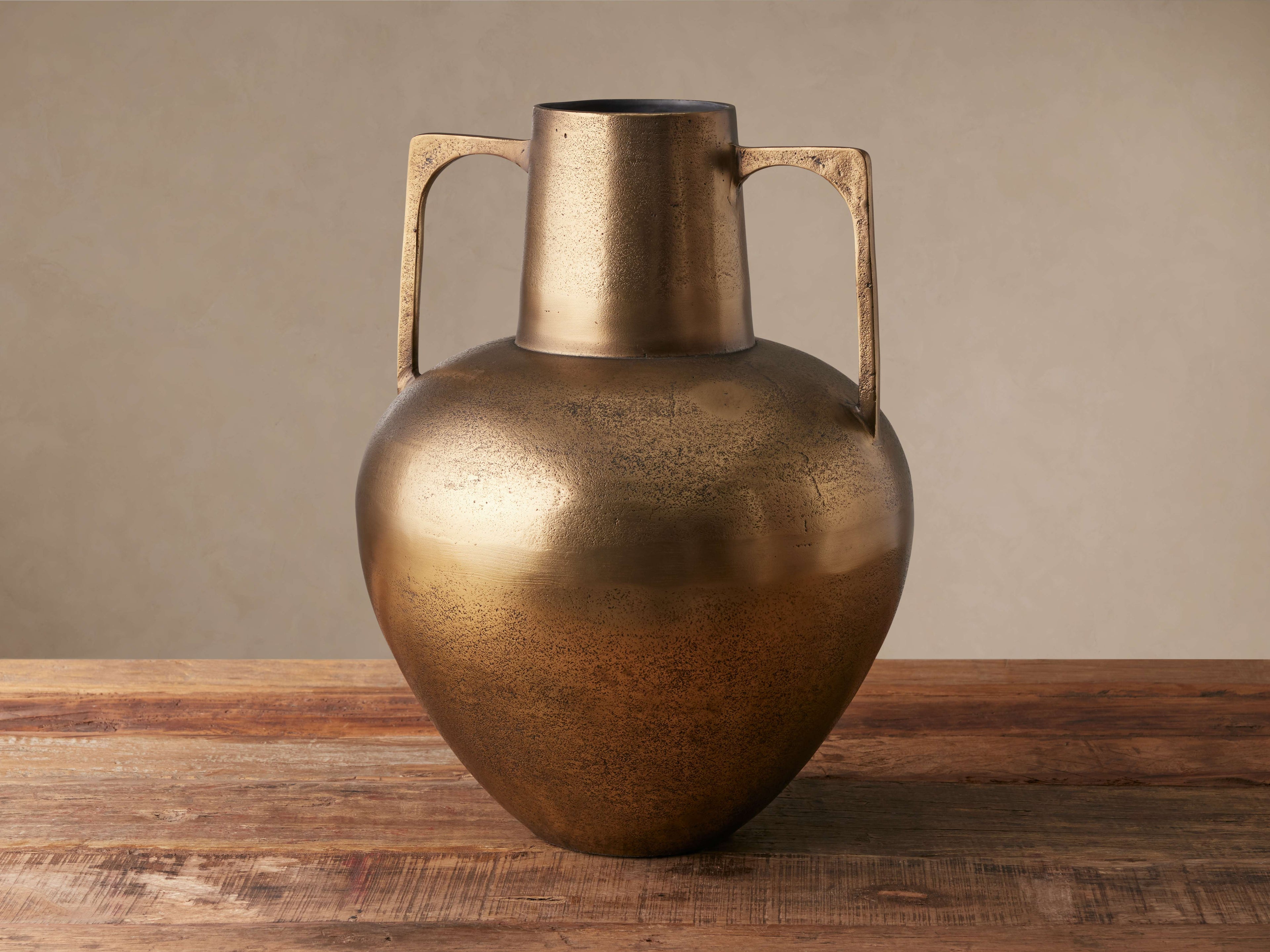 Taddeo Vase