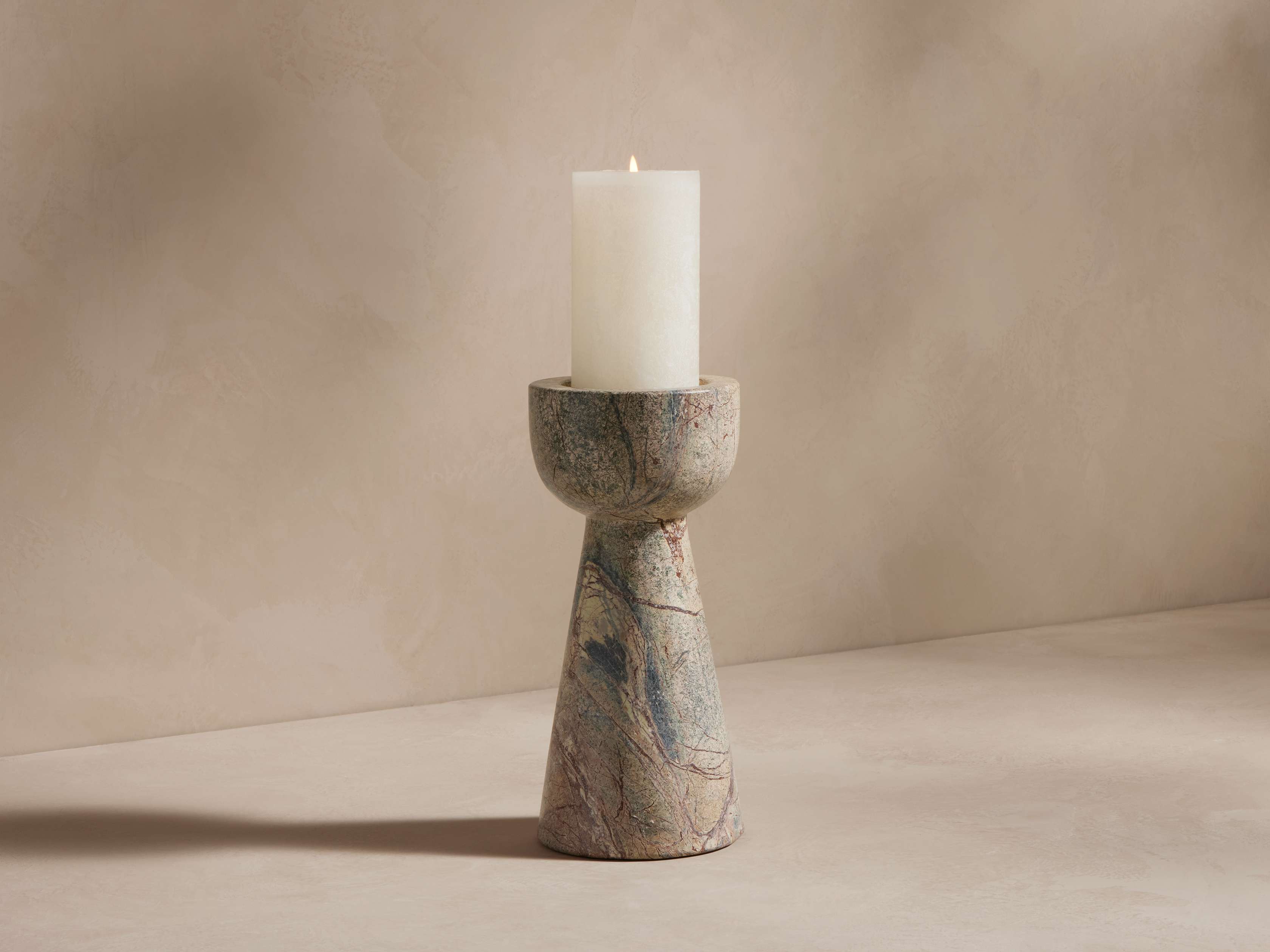 Omo Marble Pillar