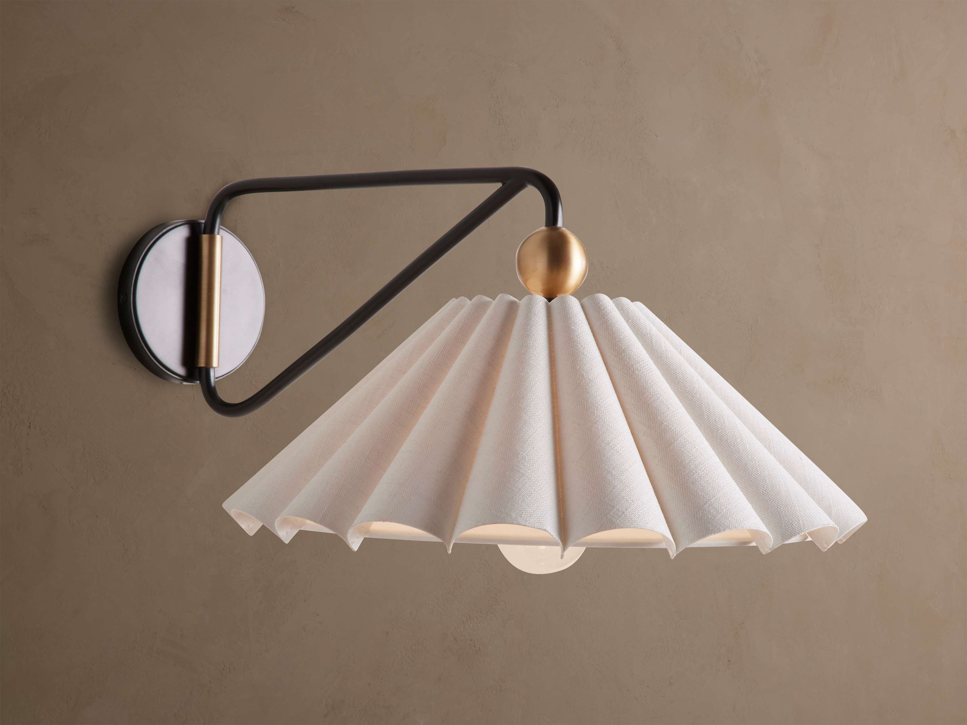 Haylen Sconce