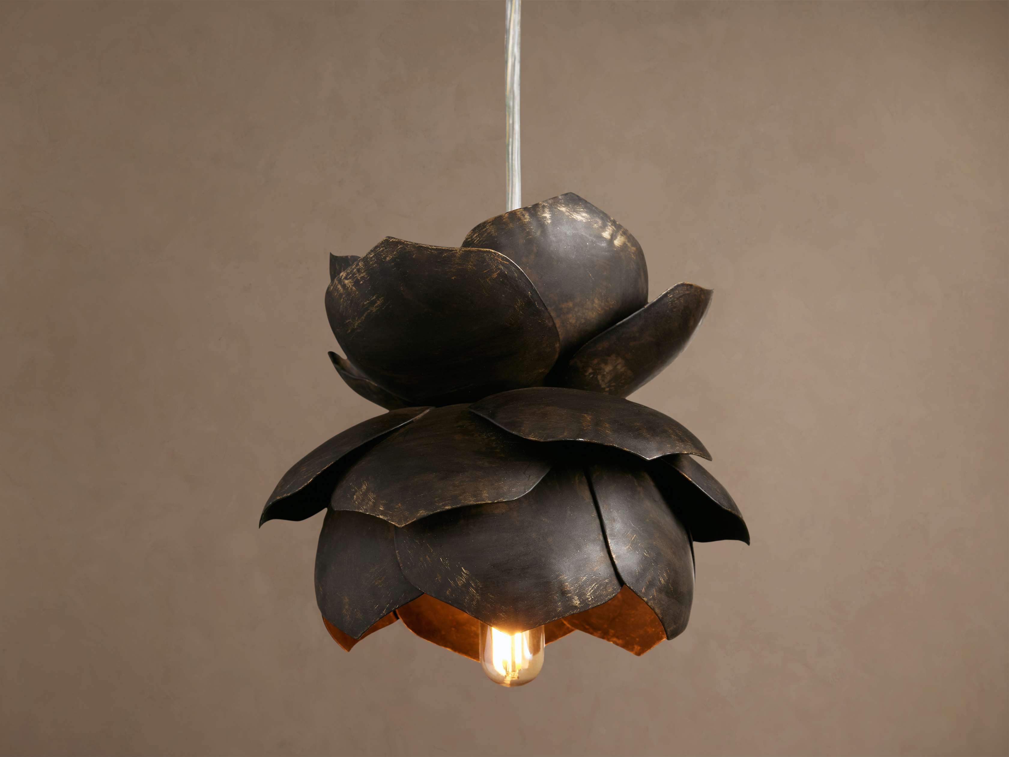 Lorca Pendant