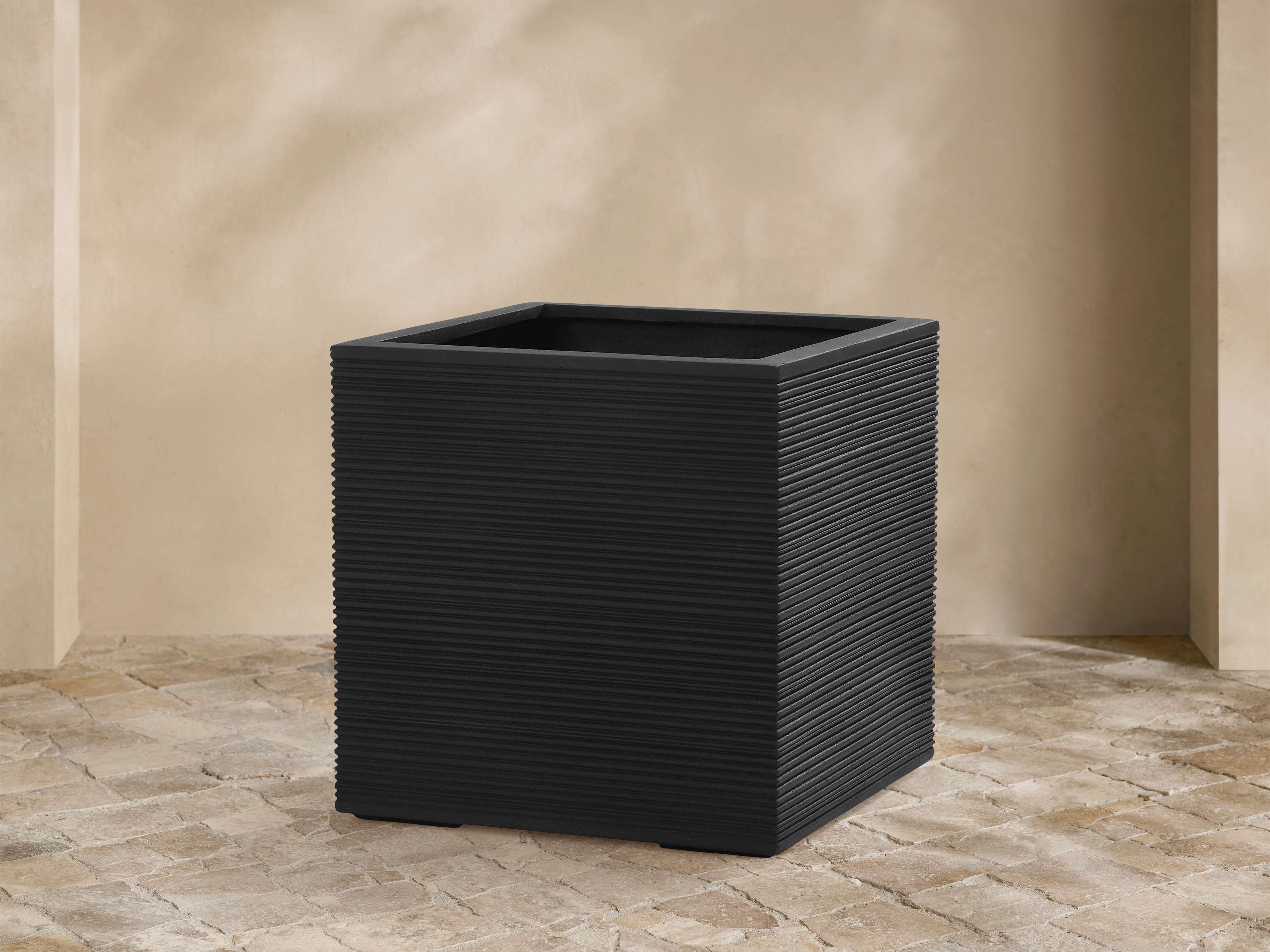Cabo Outdoor Planter