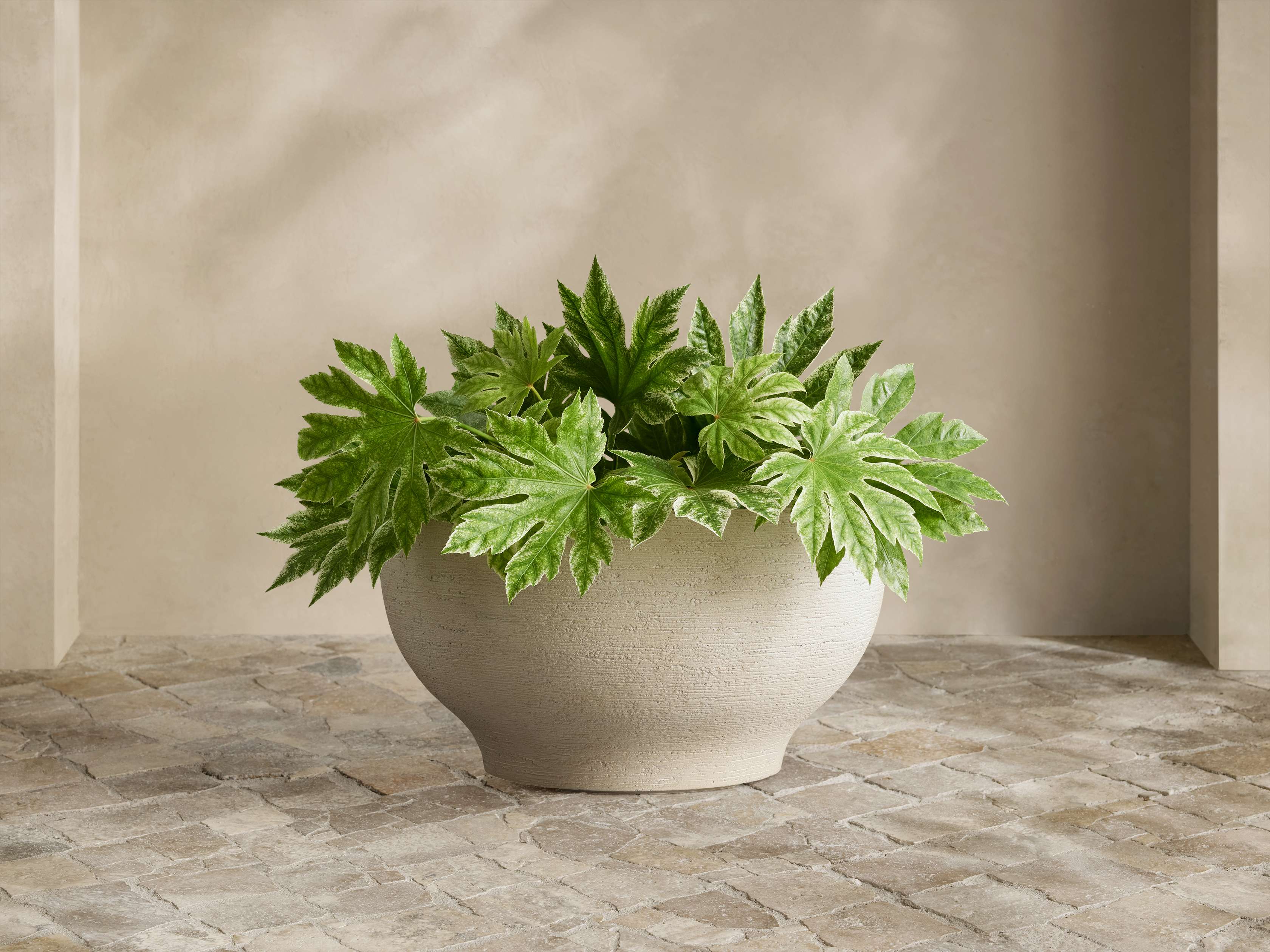 Como Outdoor Planter