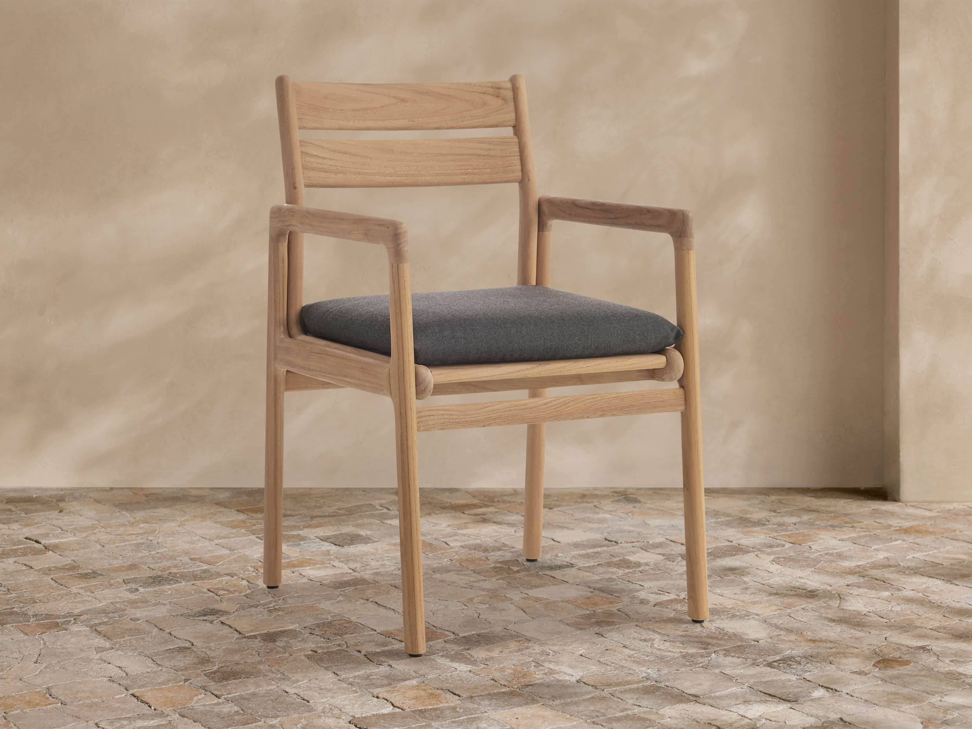 Del Rey Outdoor Dining Arm Chair