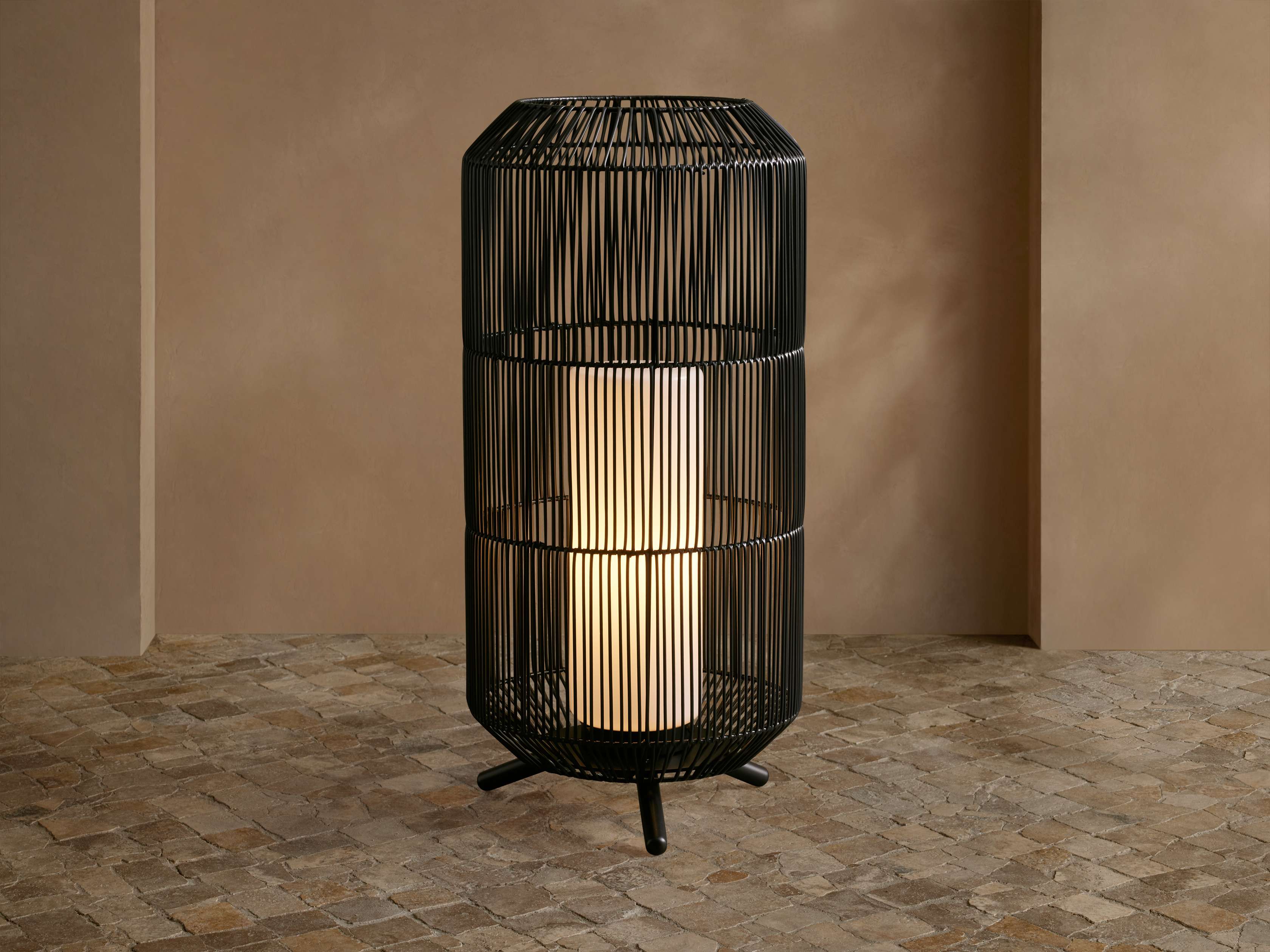 Mesa Outdoor Portable Lantern