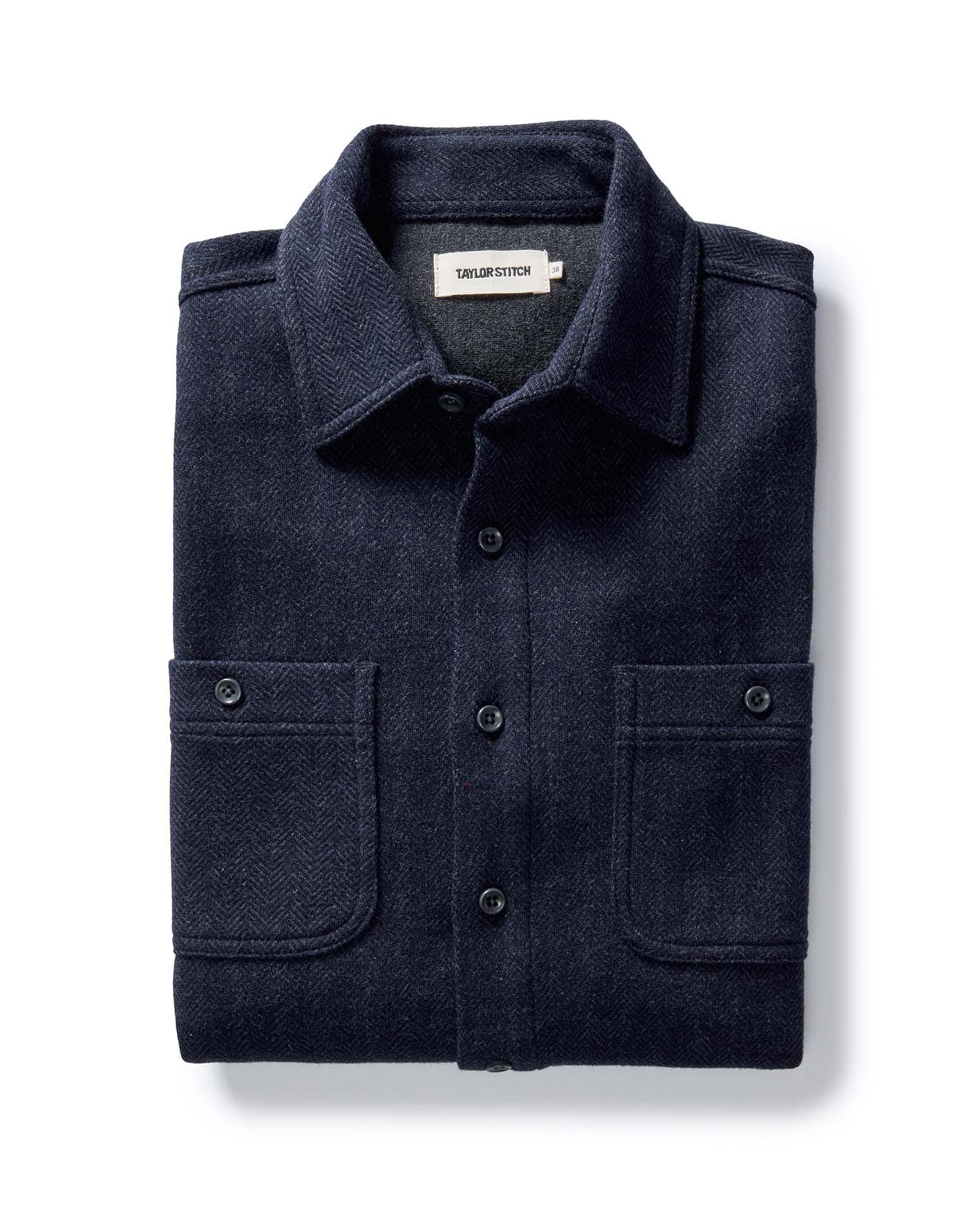 The Coastline Knit Shirt in Dark Navy