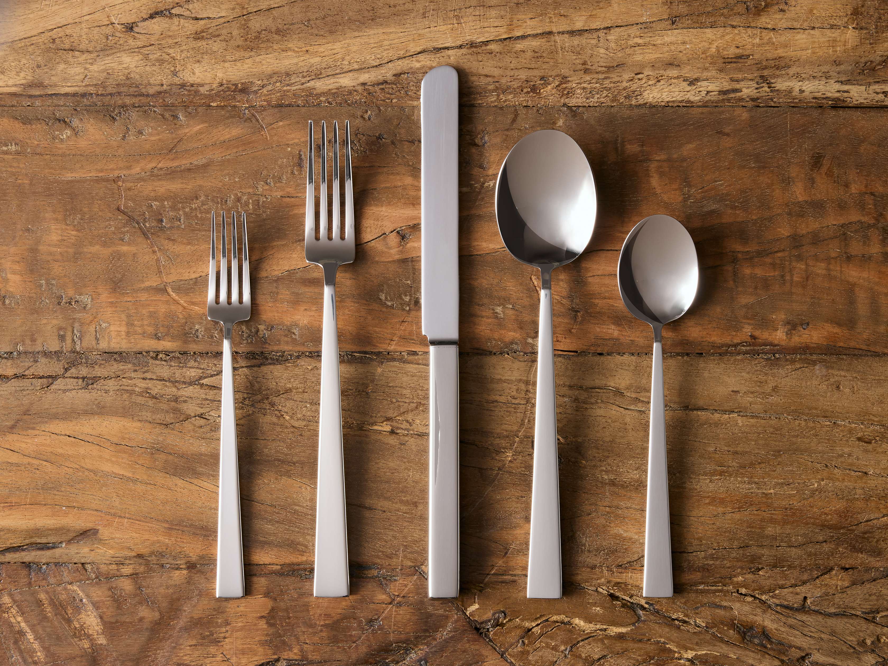 Maddox Five Piece Place Setting