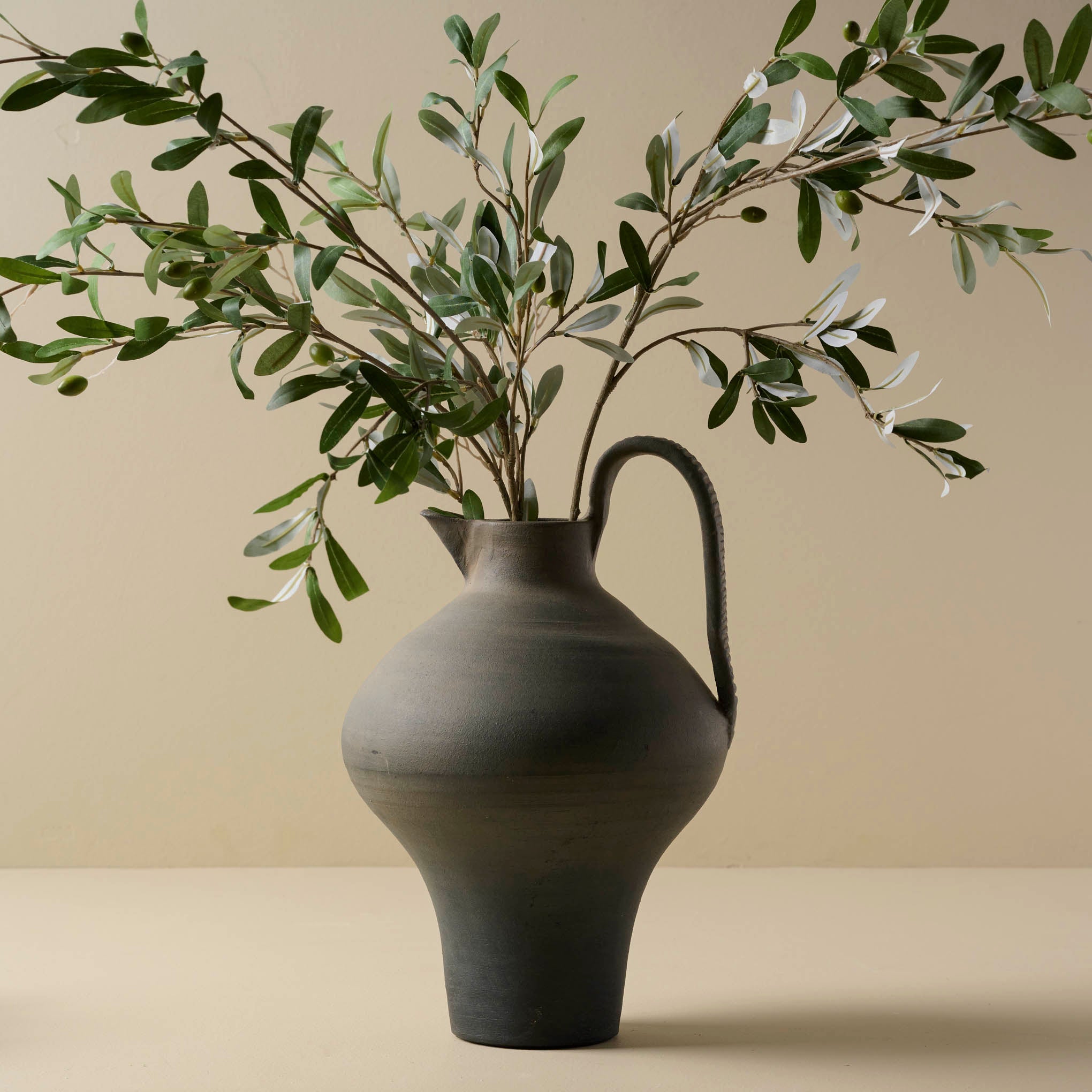 Ravine Black Ceramic Jug